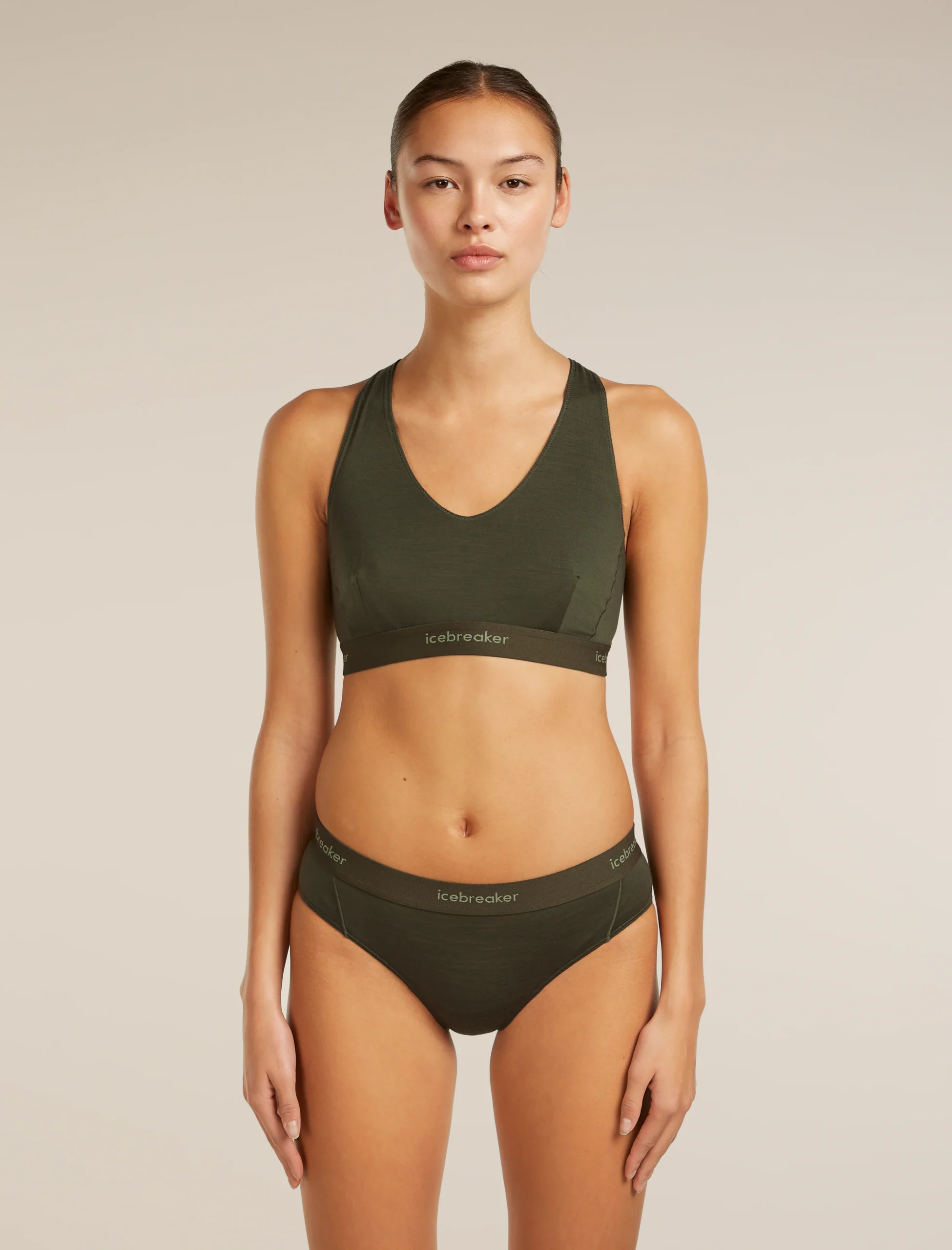 1134-women-s-merino-blend-125-cool-litetm-sprite-racerback-bra-1.webp Women's Merino Blend 125 Cool-Lite™ Sprite Racerback Bra