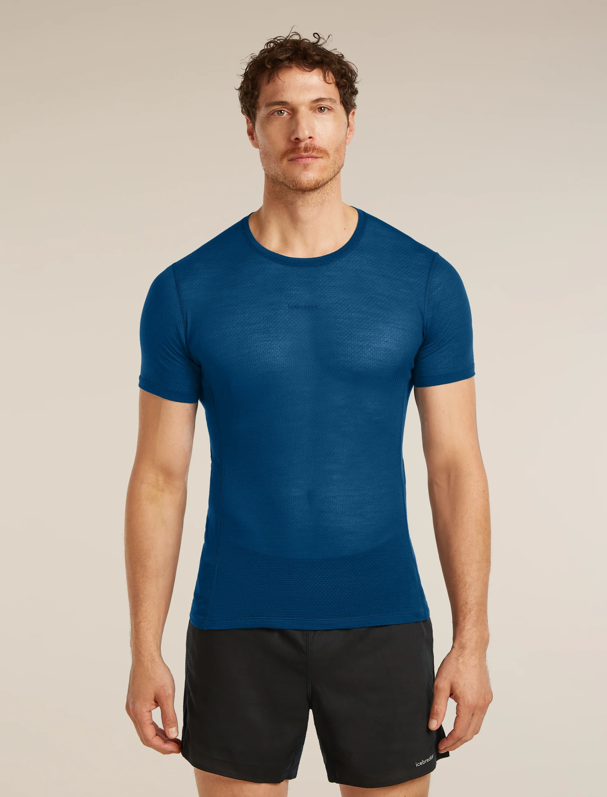 1151-men-s-merino-blend-75-cool-litetm-featherlighttm-short-sleeve-crewe-1.webp Men's Merino Blend 75 Cool-Lite™ Featherlight™ Short Sleeve Crewe