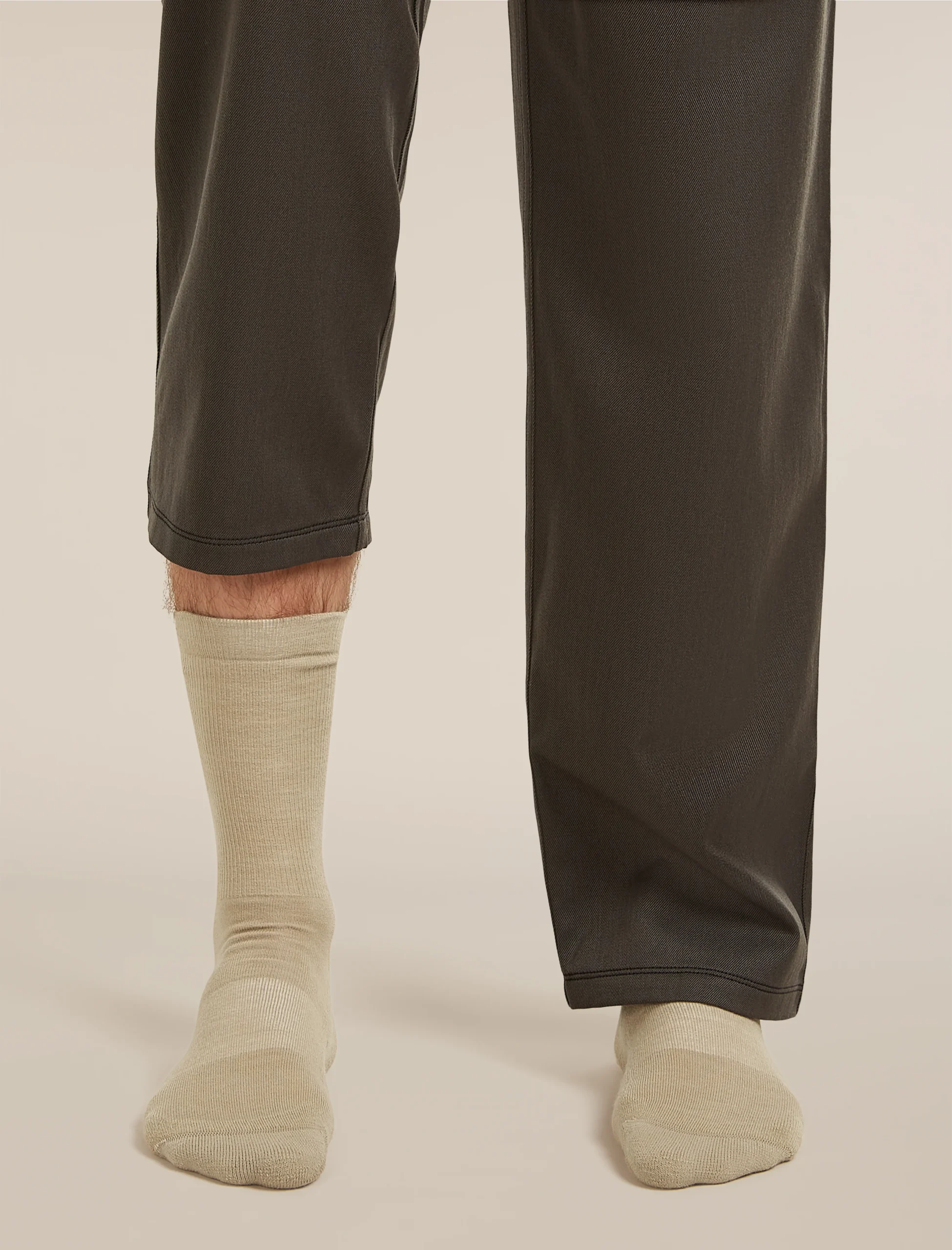 116-men-s-merino-lifestyle-light-crew-socks-2.webp Men's Merino Lifestyle Light Crew Socks