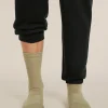 1175-women-s-merino-lifestyle-light-crew-socks-2.webp Women's Merino Lifestyle Light Crew Socks