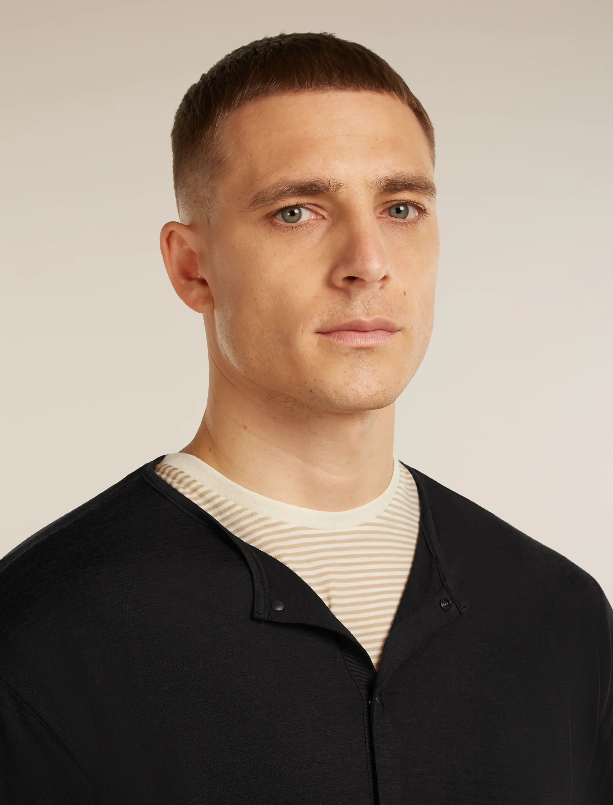 Unisex Merino 150 Round Neck Cardigan