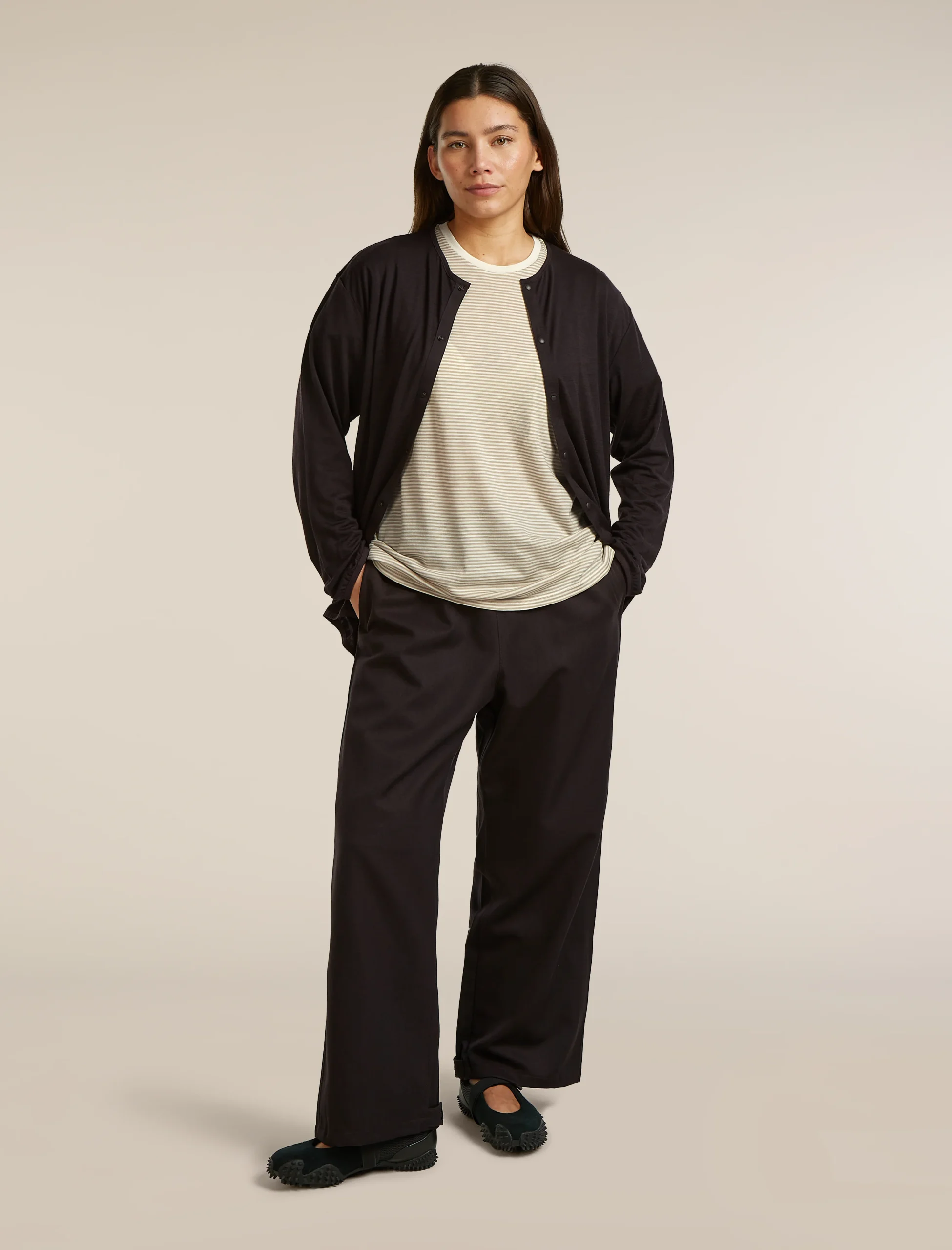 Unisex Merino 150 Round Neck Cardigan