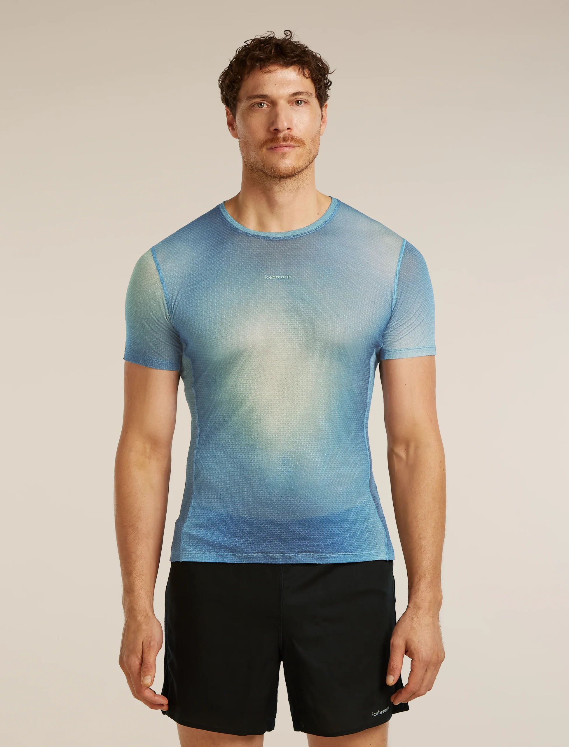 1203-men-s-merino-blend-75-cool-litetm-featherlighttm-short-sleeve-crewe-aop-1.webp Men's Merino Blend 75 Cool-Lite™ Featherlight™ Short Sleeve Crewe AOP
