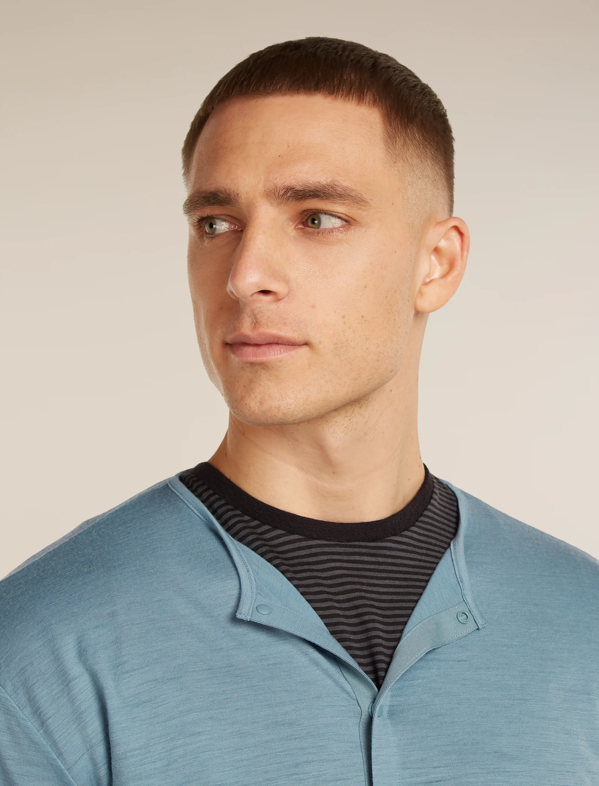 Unisex Merino 150 Round Neck Cardigan