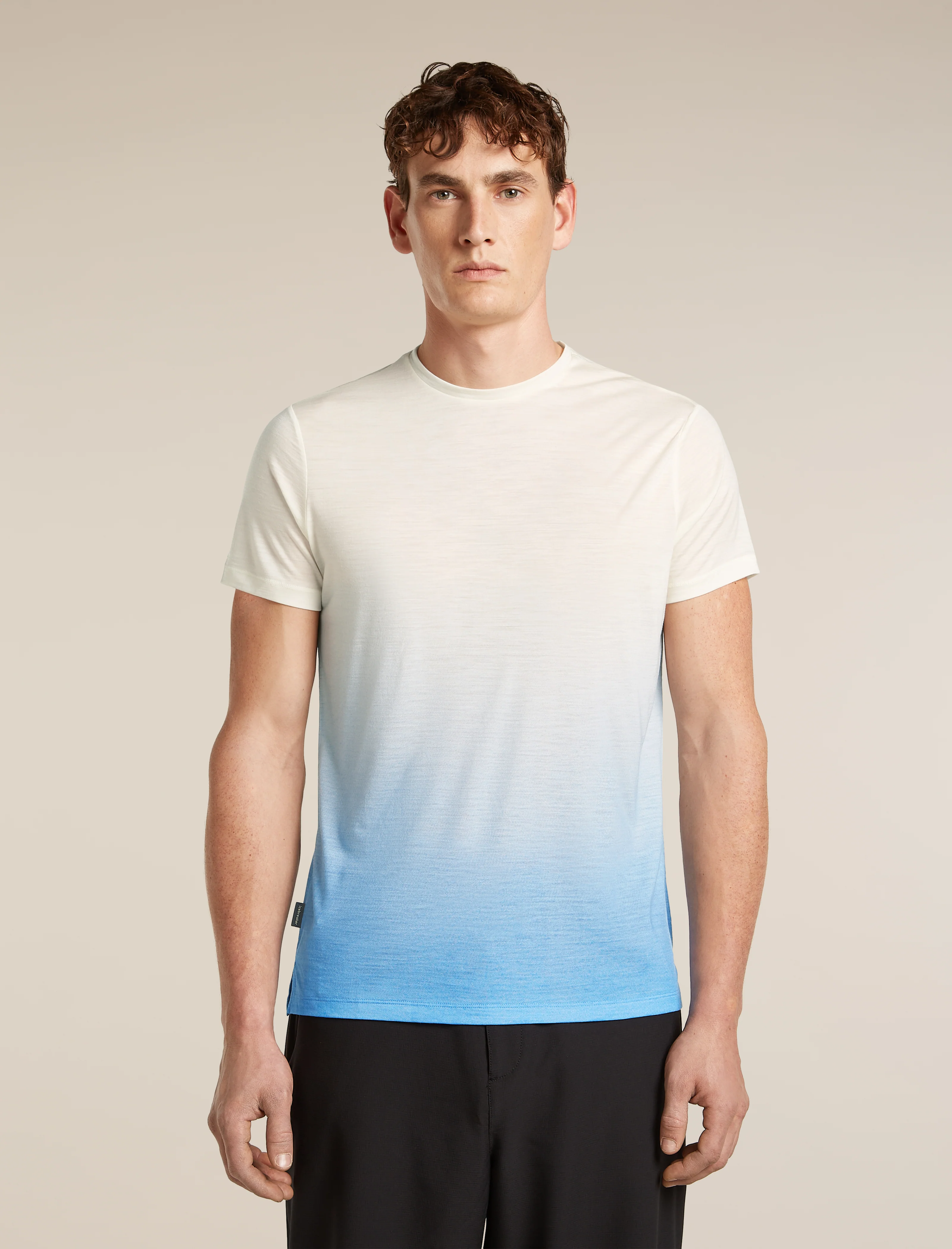 1329-men-s-merino-blend-125-cool-litetm-sphere-short-sleeve-tee-alta-1.webp Men's Merino Blend 125 Cool-Lite™ Sphere Short Sleeve Tee Alta