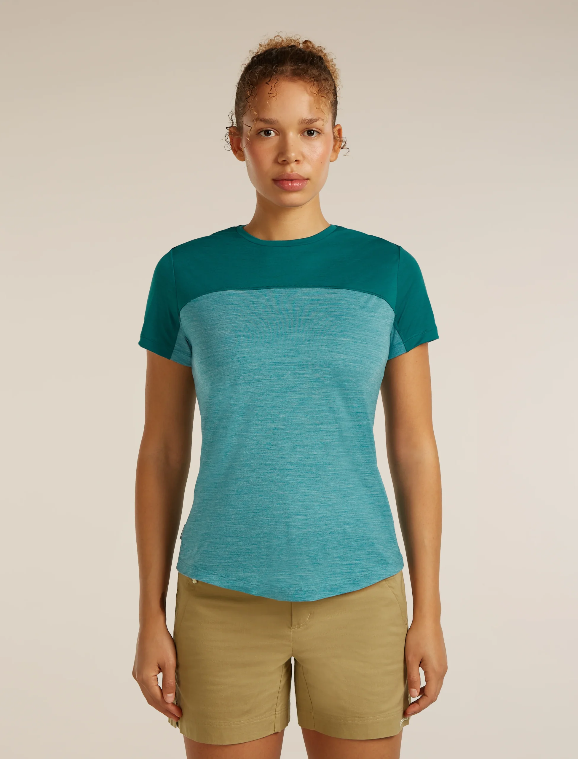 1353-women-s-merino-blend-125-cool-litetm-sphere-short-sleeve-tee-colour-block-1.webp Women's Merino Blend 125 Cool-Lite™ Sphere Short Sleeve Tee Colour Block
