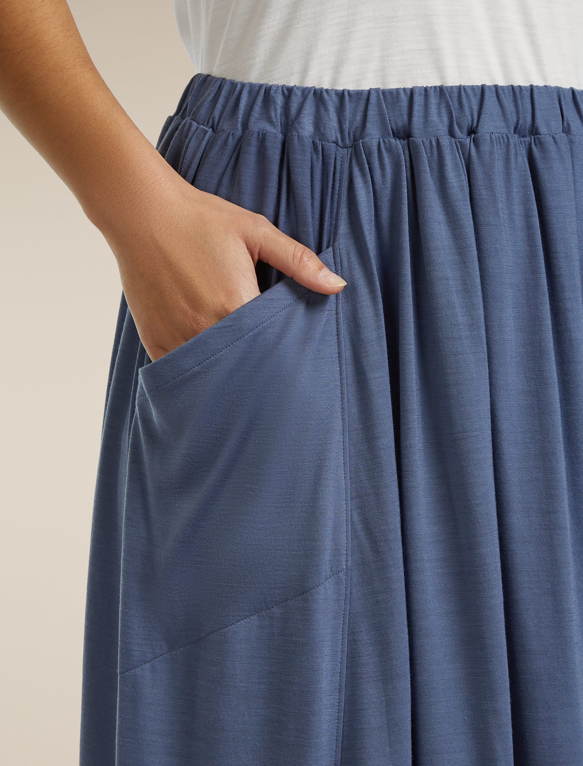 Women's Merino Blend 125 Cool-Lite™ Skirt