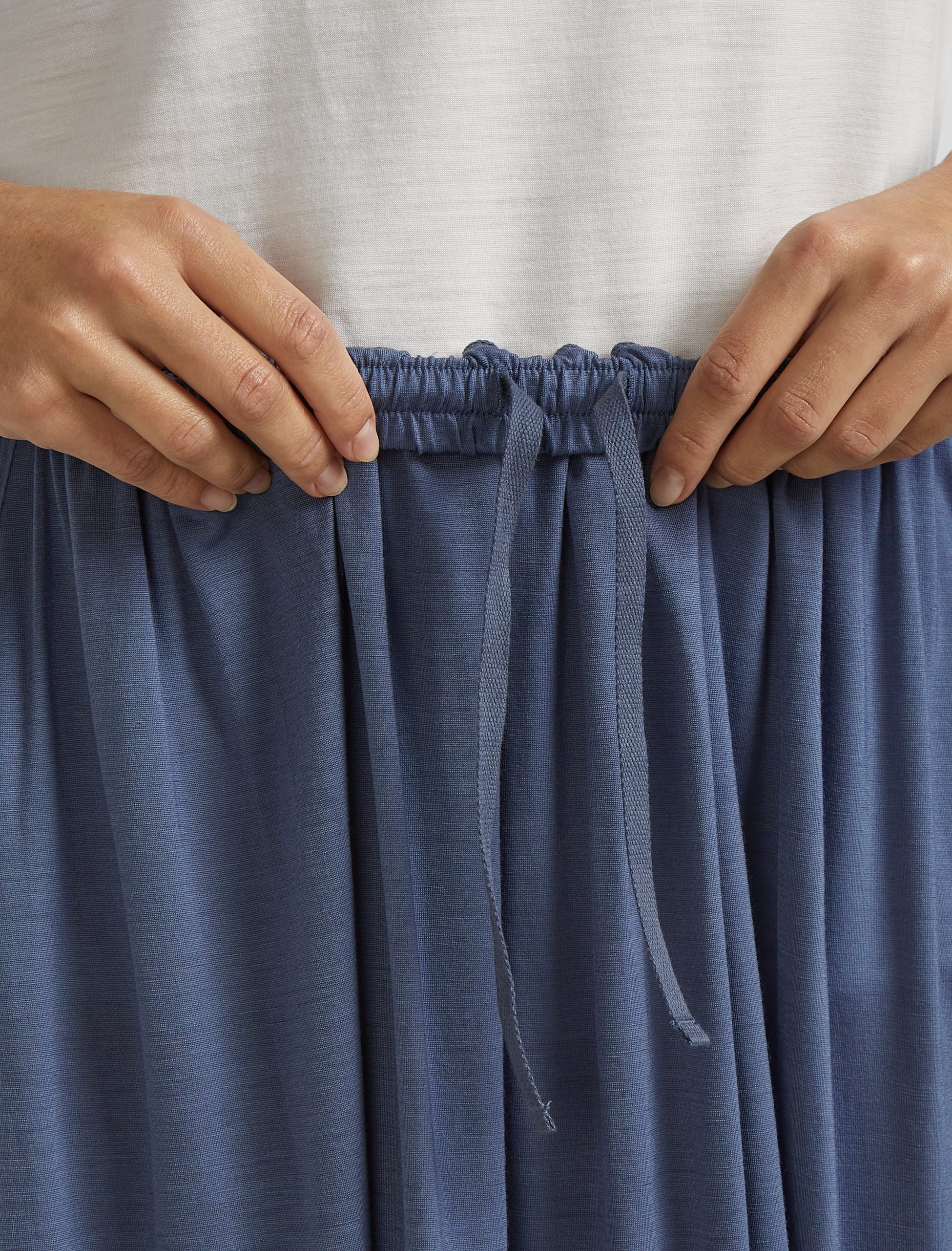 Women's Merino Blend 125 Cool-Lite™ Skirt