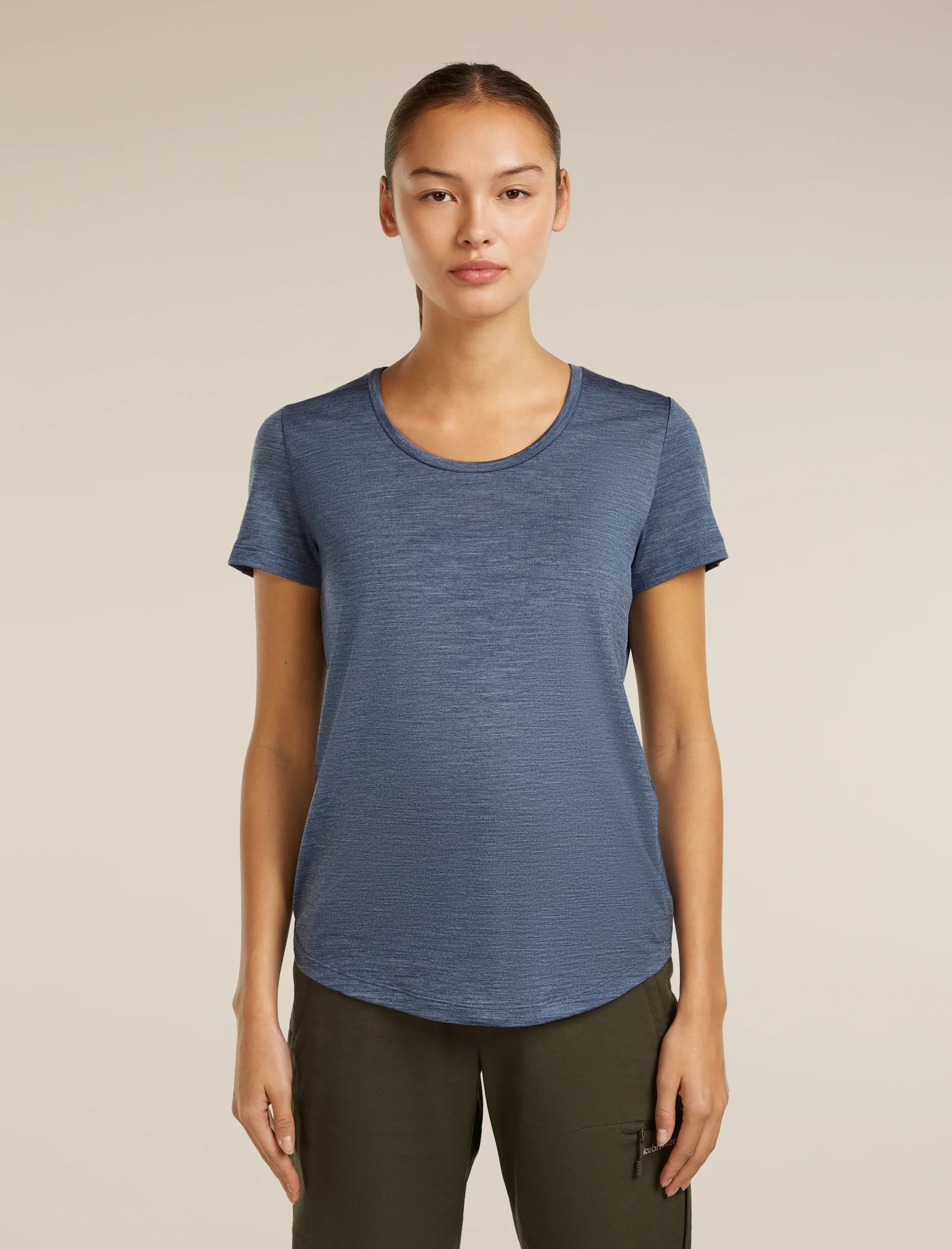 152-women-s-merino-blend-125-cool-litetm-sphere-short-sleeve-scoop-tee-1.webp Women's Merino Blend 125 Cool-Lite™ Sphere Short Sleeve Scoop Tee