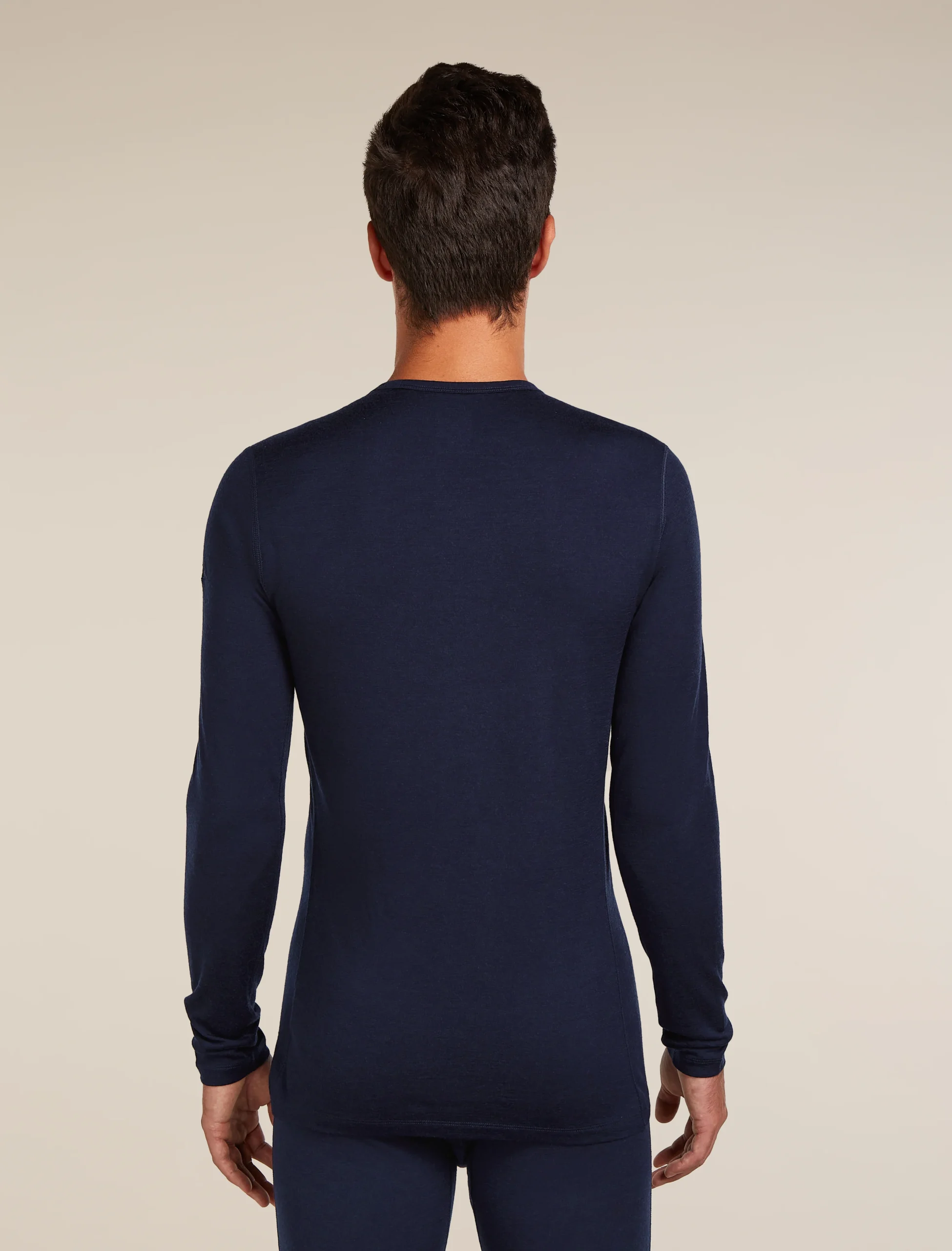 1681-men-s-merino-200-oasis-long-sleeve-crewe-thermal-top-2.webp Men's Merino 200 Oasis Long Sleeve Crewe Thermal Top