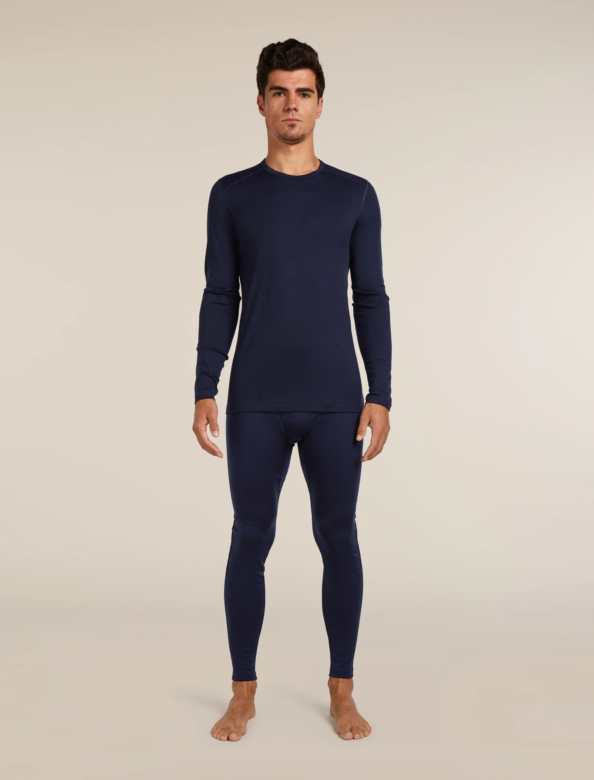 1681-men-s-merino-200-oasis-long-sleeve-crewe-thermal-top-3.webp Men's Merino 200 Oasis Long Sleeve Crewe Thermal Top