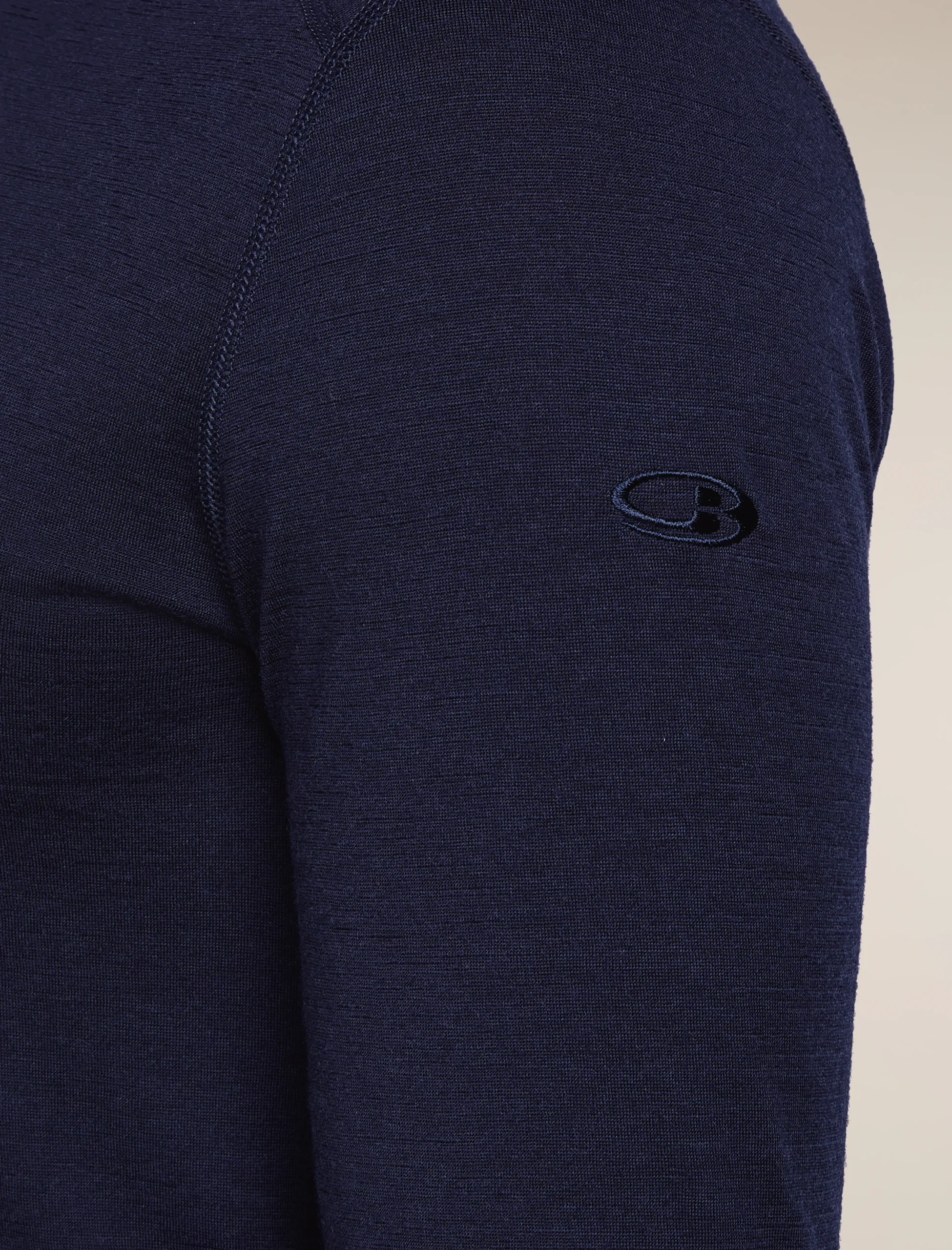 1681-men-s-merino-200-oasis-long-sleeve-crewe-thermal-top-5.webp Men's Merino 200 Oasis Long Sleeve Crewe Thermal Top