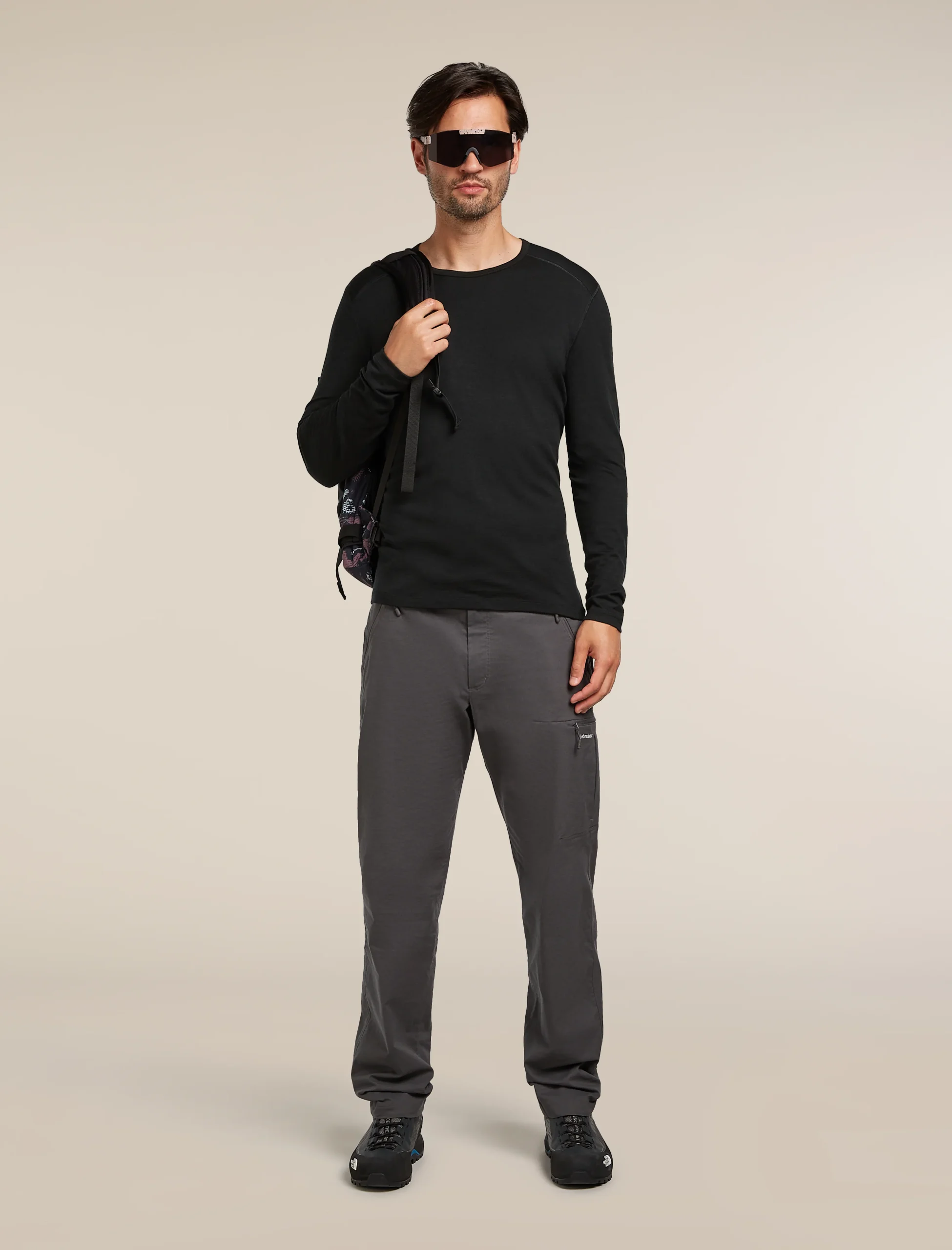 1697-men-s-merino-200-oasis-long-sleeve-crewe-thermal-top-4.webp Men's Merino 200 Oasis Long Sleeve Crewe Thermal Top