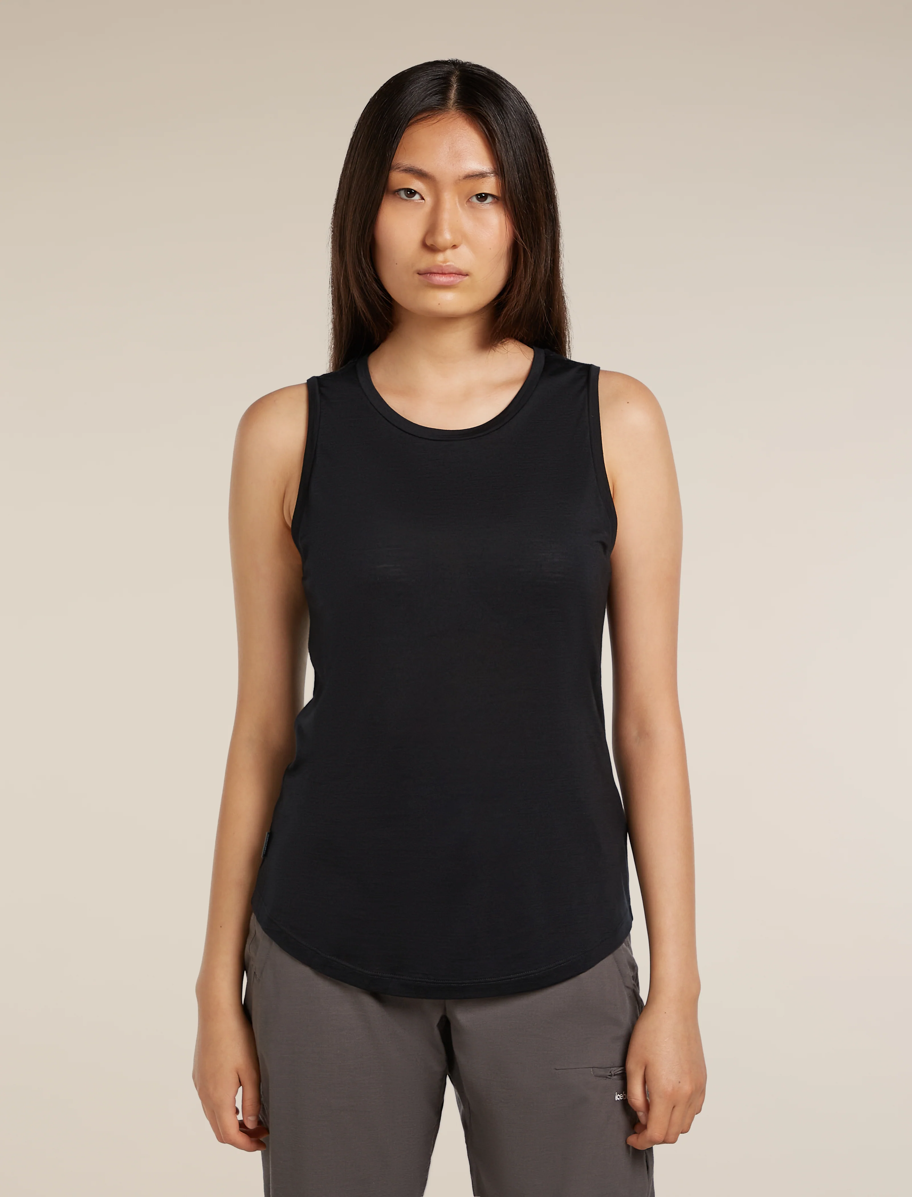 1988-women-s-merino-blend-125-cool-litetm-sphere-tank-1.webp Women's Merino Blend 125 Cool-Lite™ Sphere Tank