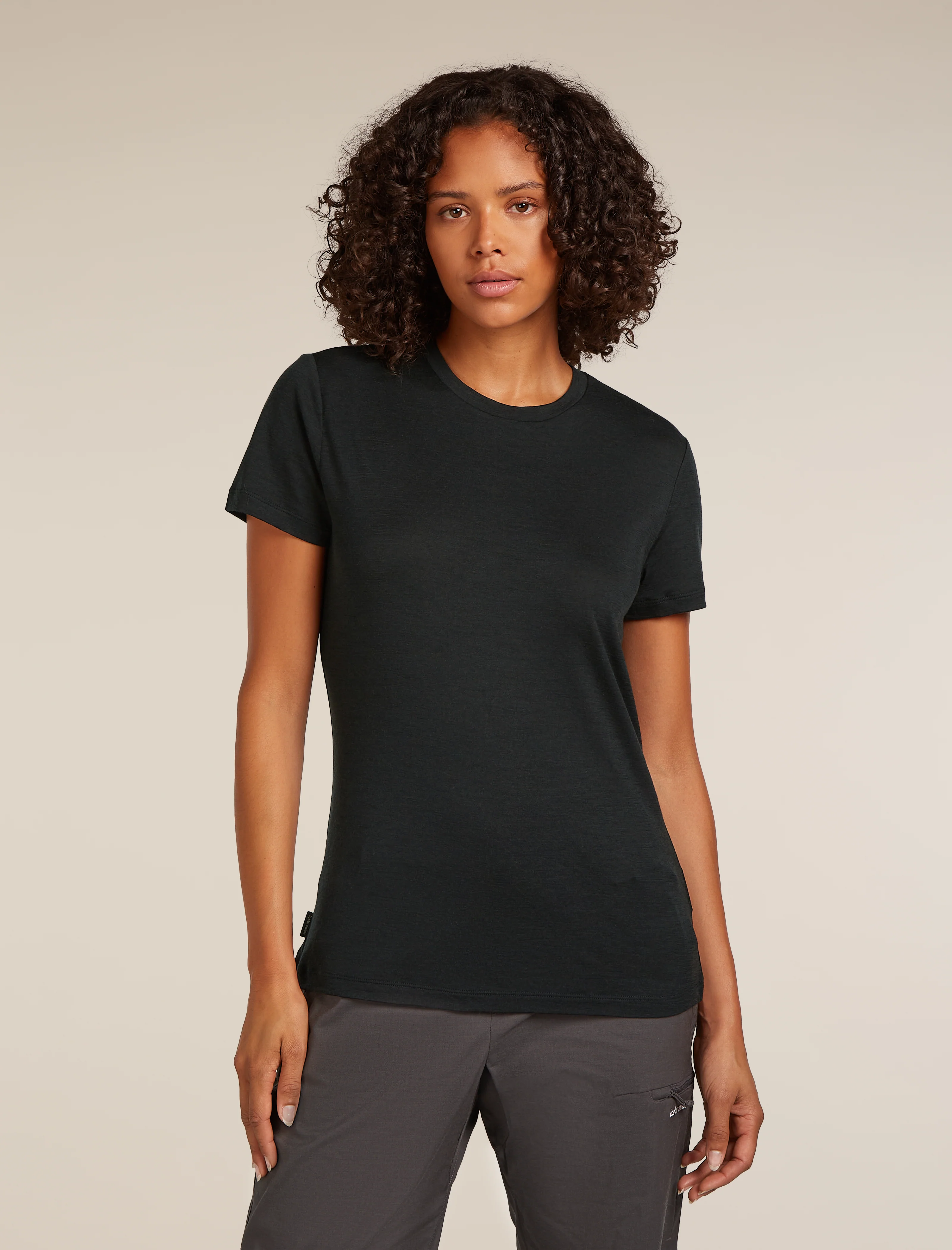 2096-women-s-merino-150-tech-lite-short-sleeve-t-shirt-1.webp Women's Merino 150 Tech Lite Short Sleeve T-Shirt