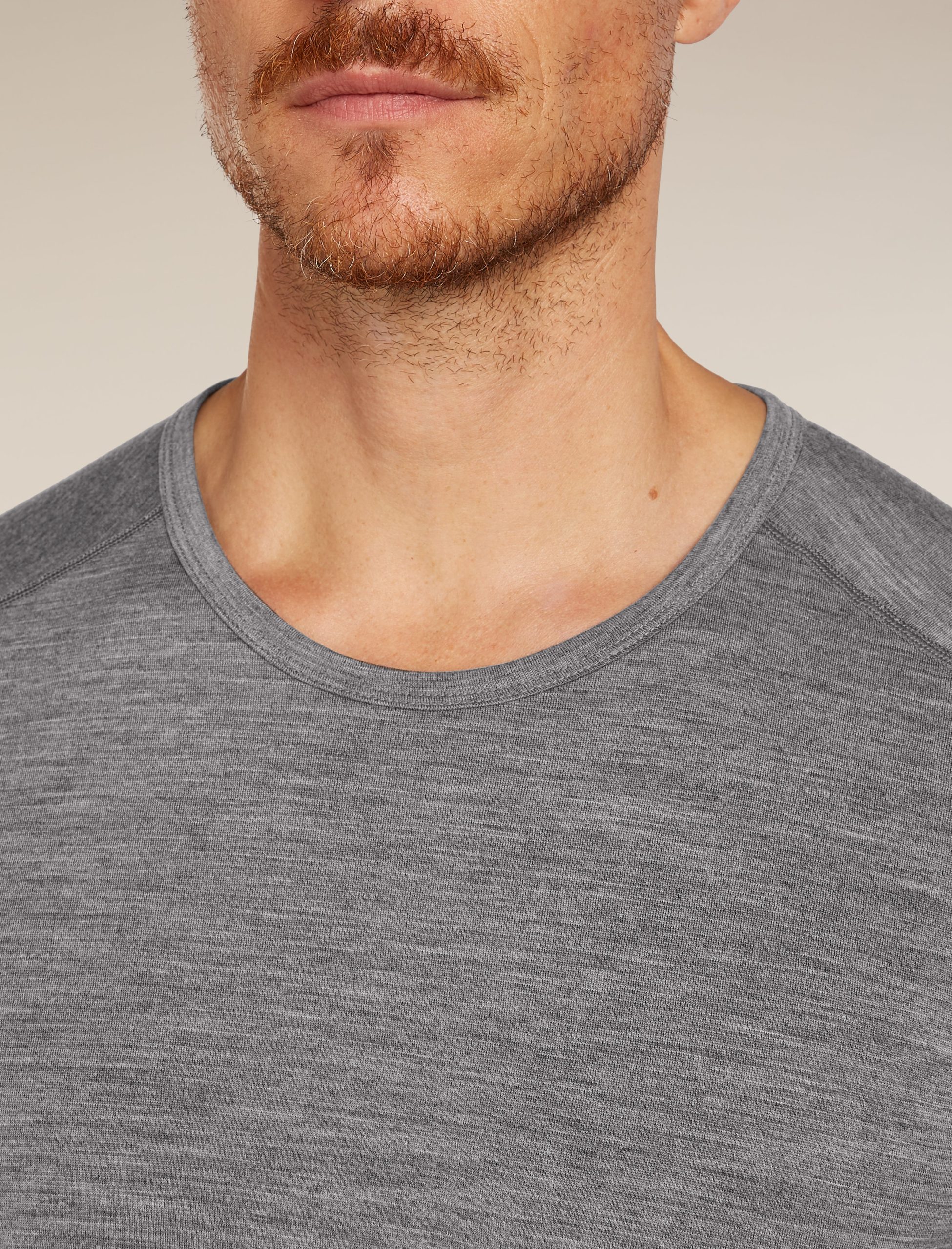2422-men-s-merino-200-oasis-short-sleeve-crewe-thermal-top-7.jpg Men's Merino 200 Oasis Short Sleeve Crewe Thermal Top