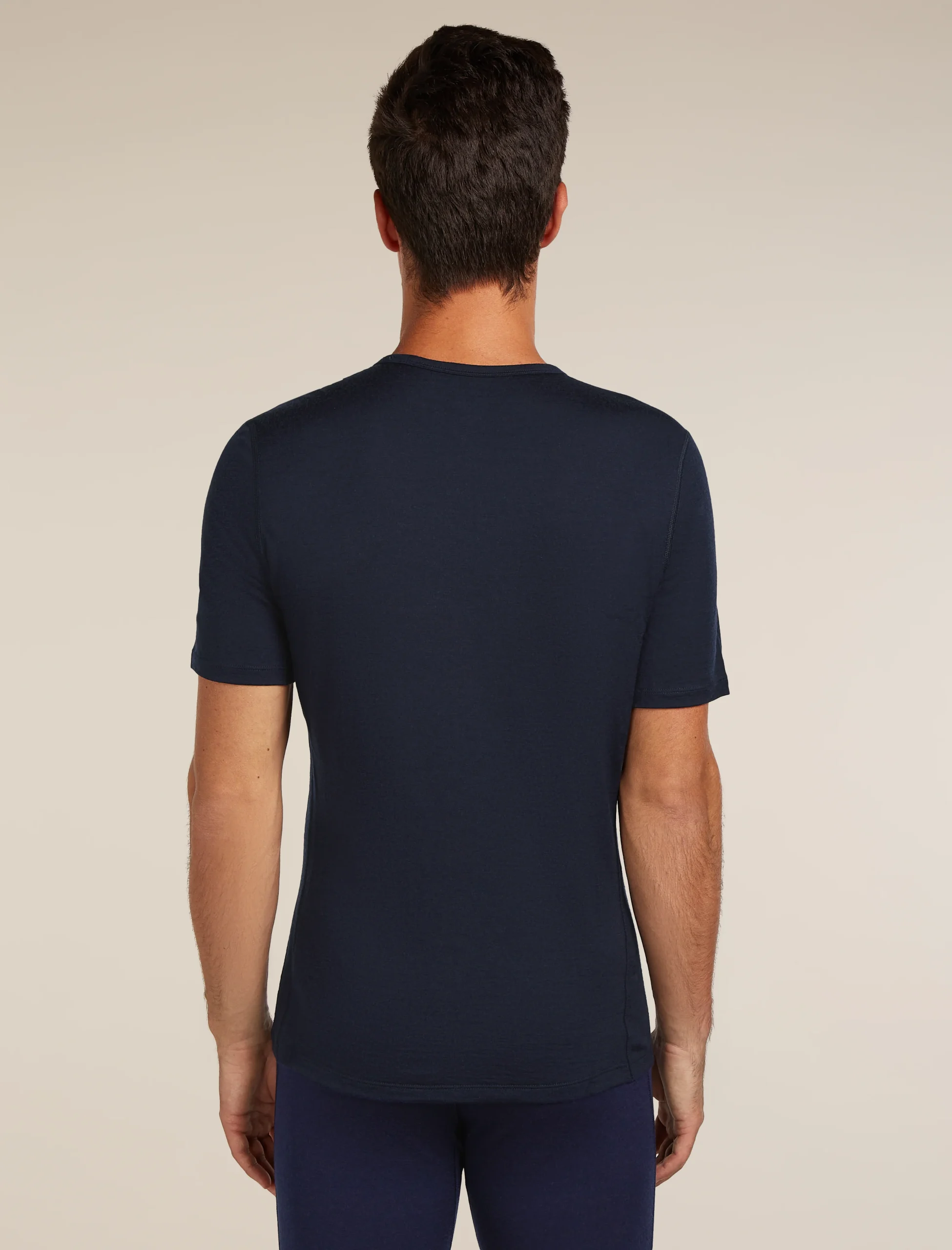 2436-men-s-merino-200-oasis-short-sleeve-crewe-thermal-top-2.webp Men's Merino 200 Oasis Short Sleeve Crewe Thermal Top