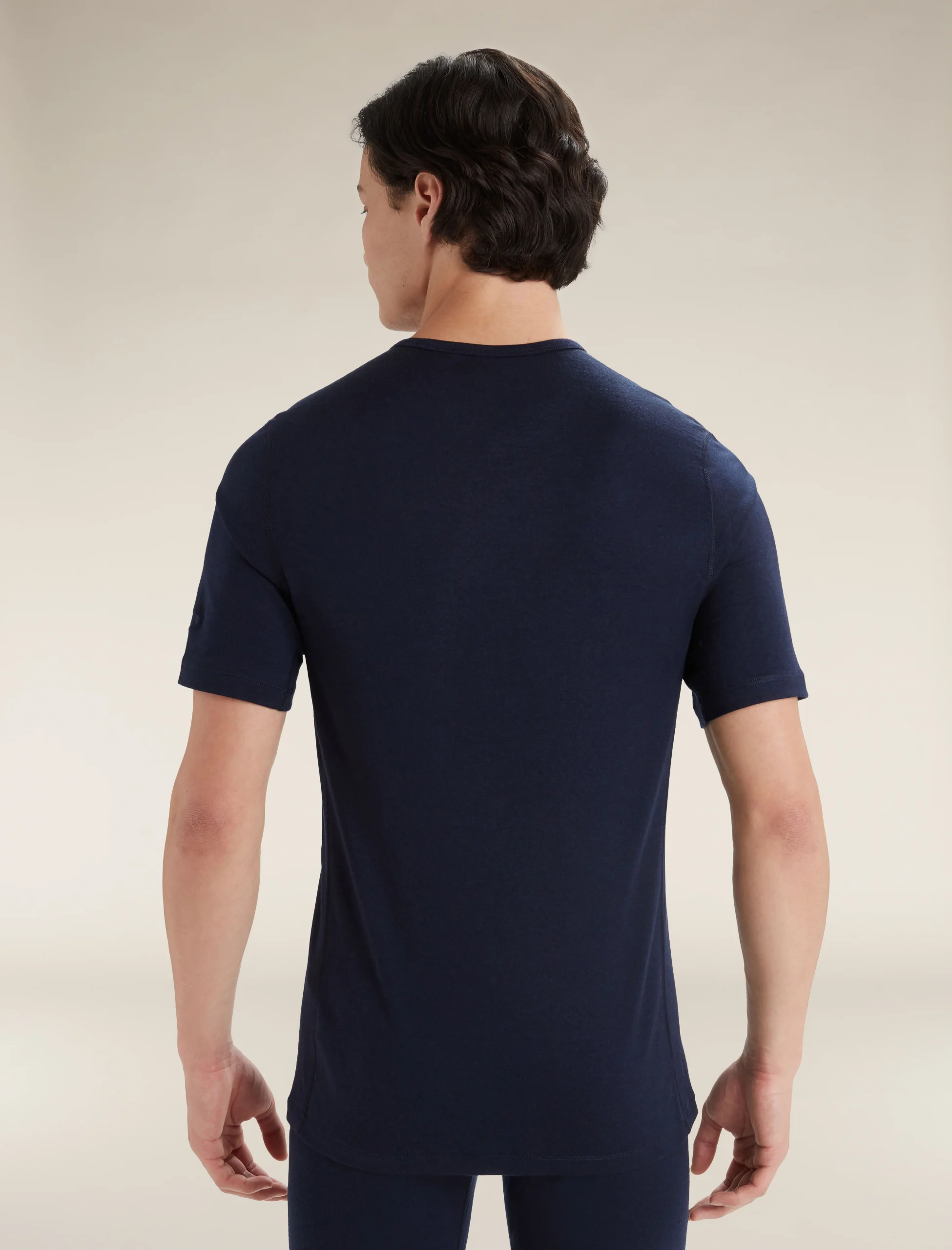 2436-men-s-merino-200-oasis-short-sleeve-crewe-thermal-top-6.webp Men's Merino 200 Oasis Short Sleeve Crewe Thermal Top