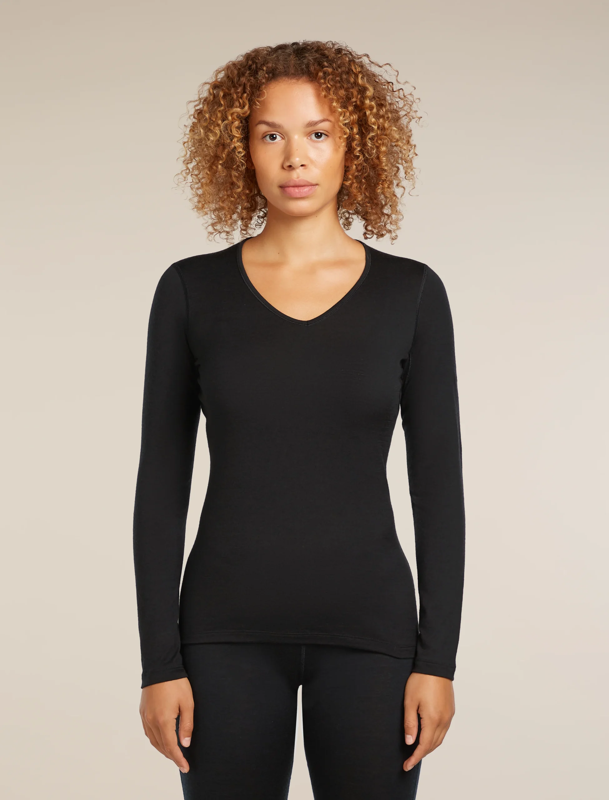 2667-women-s-merino-200-oasis-long-sleeve-v-neck-thermal-top-1.webp Women's Merino 200 Oasis Long Sleeve V Neck Thermal Top