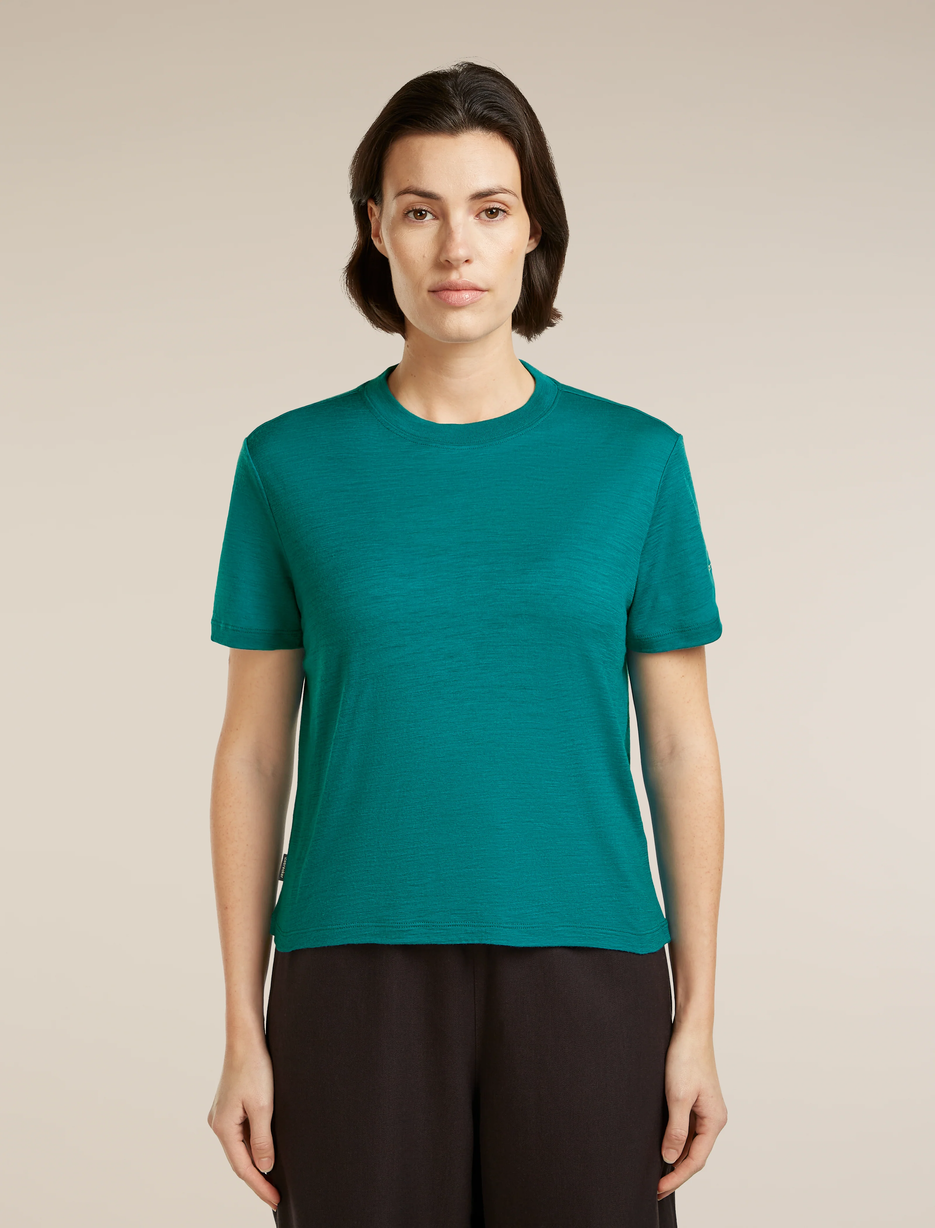 287-women-s-merino-150-tech-lite-short-sleeve-crop-tee-1.webp Women's Merino 150 Tech Lite Short Sleeve Crop Tee