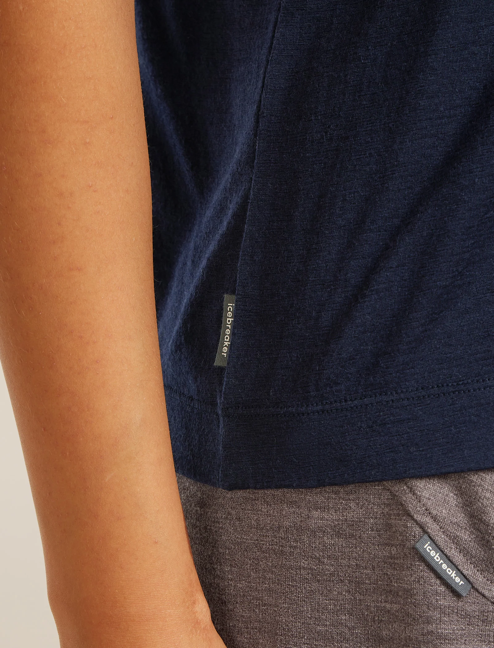 Women's Merino 150 Tech Lite Short Sleeve Relaxed V Neck Tee
