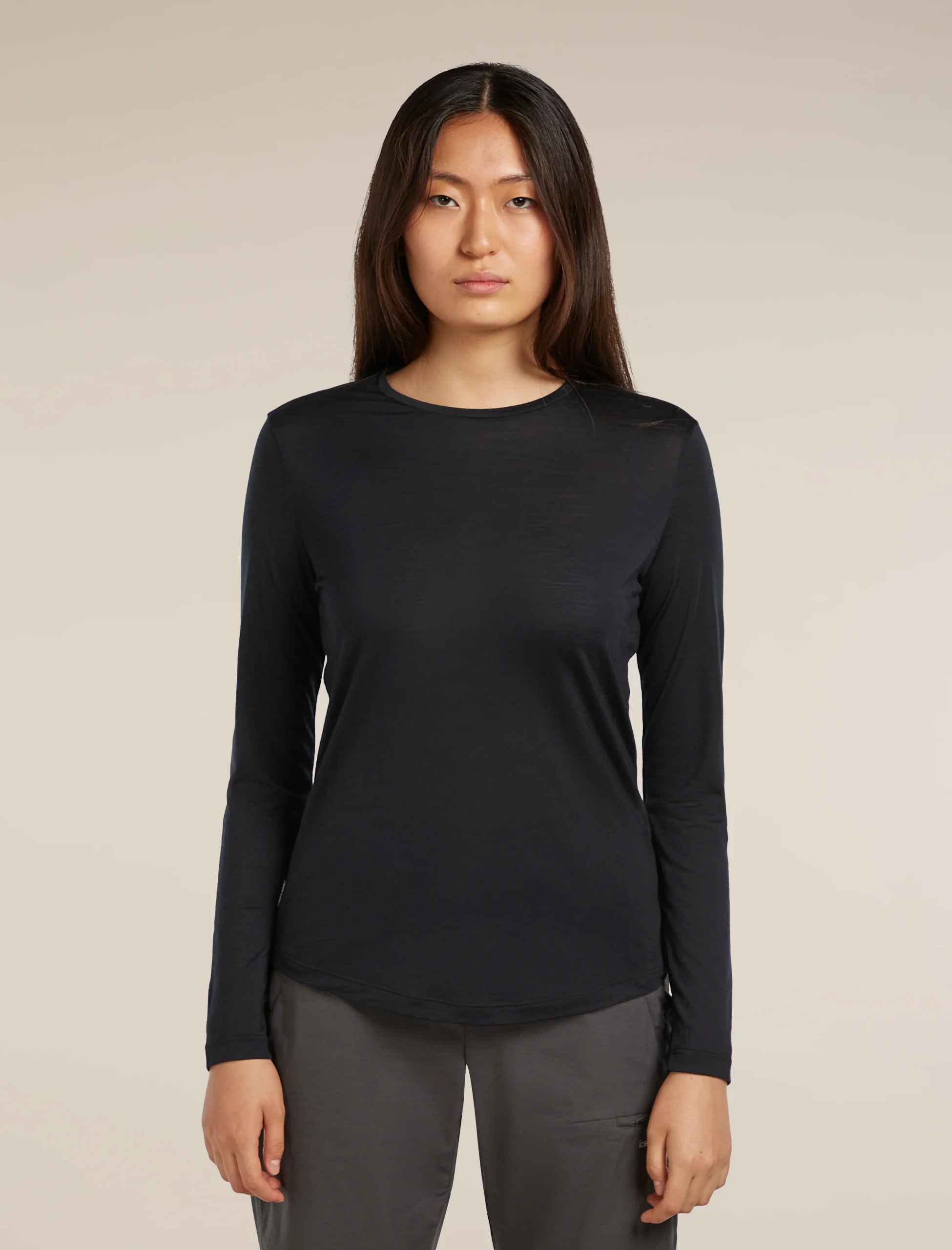 3129-women-s-merino-blend-125-cool-litetm-sphere-long-sleeve-t-shirt-1.webp Women's Merino Blend 125 Cool-Lite™ Sphere Long Sleeve T-Shirt