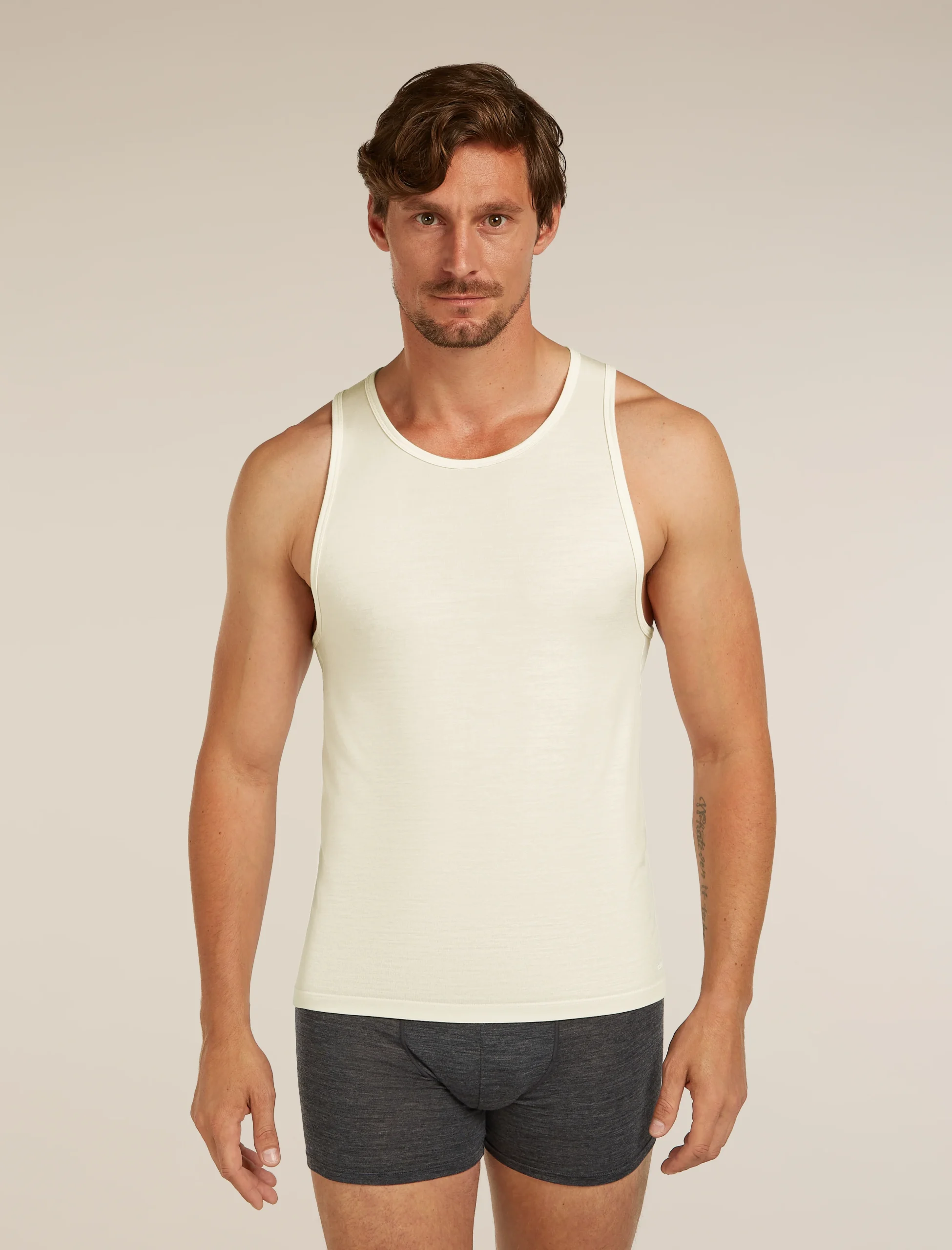 3357-undyed-m-undyed-m-variation-1.webp Men's Merino 150 Anatomica Tank