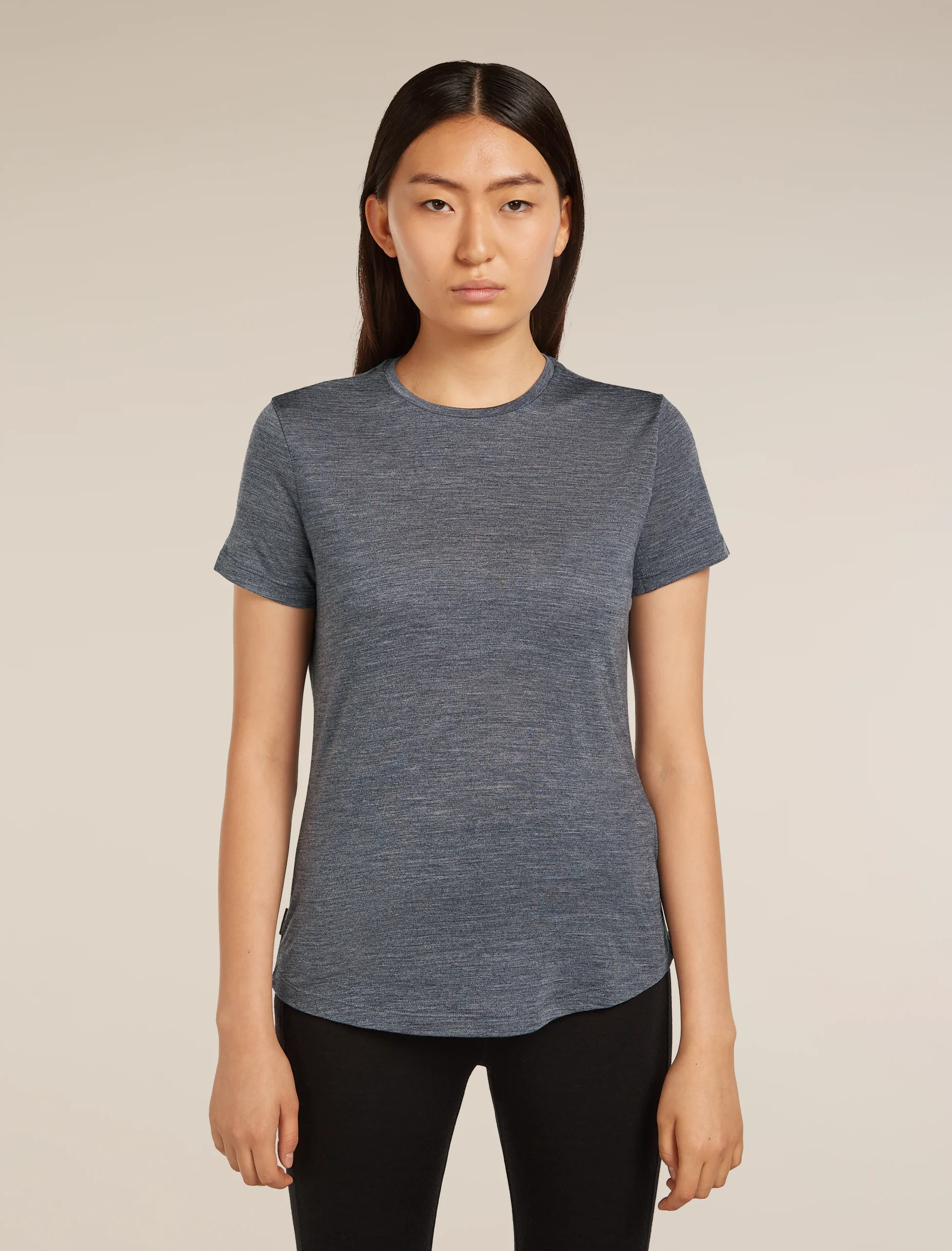3426-women-s-merino-blend-125-cool-litetm-sphere-short-sleeve-t-shirt-1.webp Women's Merino Blend 125 Cool-Lite™ Sphere Short Sleeve T-Shirt