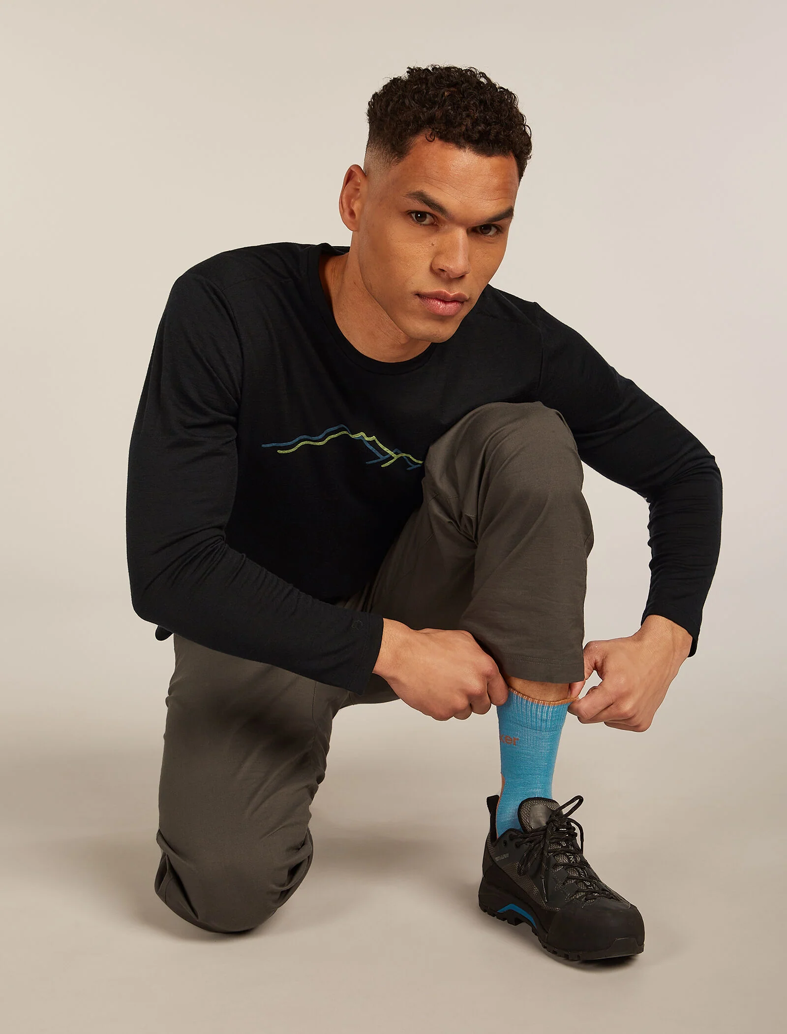 3611-men-s-merino-hike-light-crew-socks-1.webp Men's Merino Hike+ Light Crew Socks