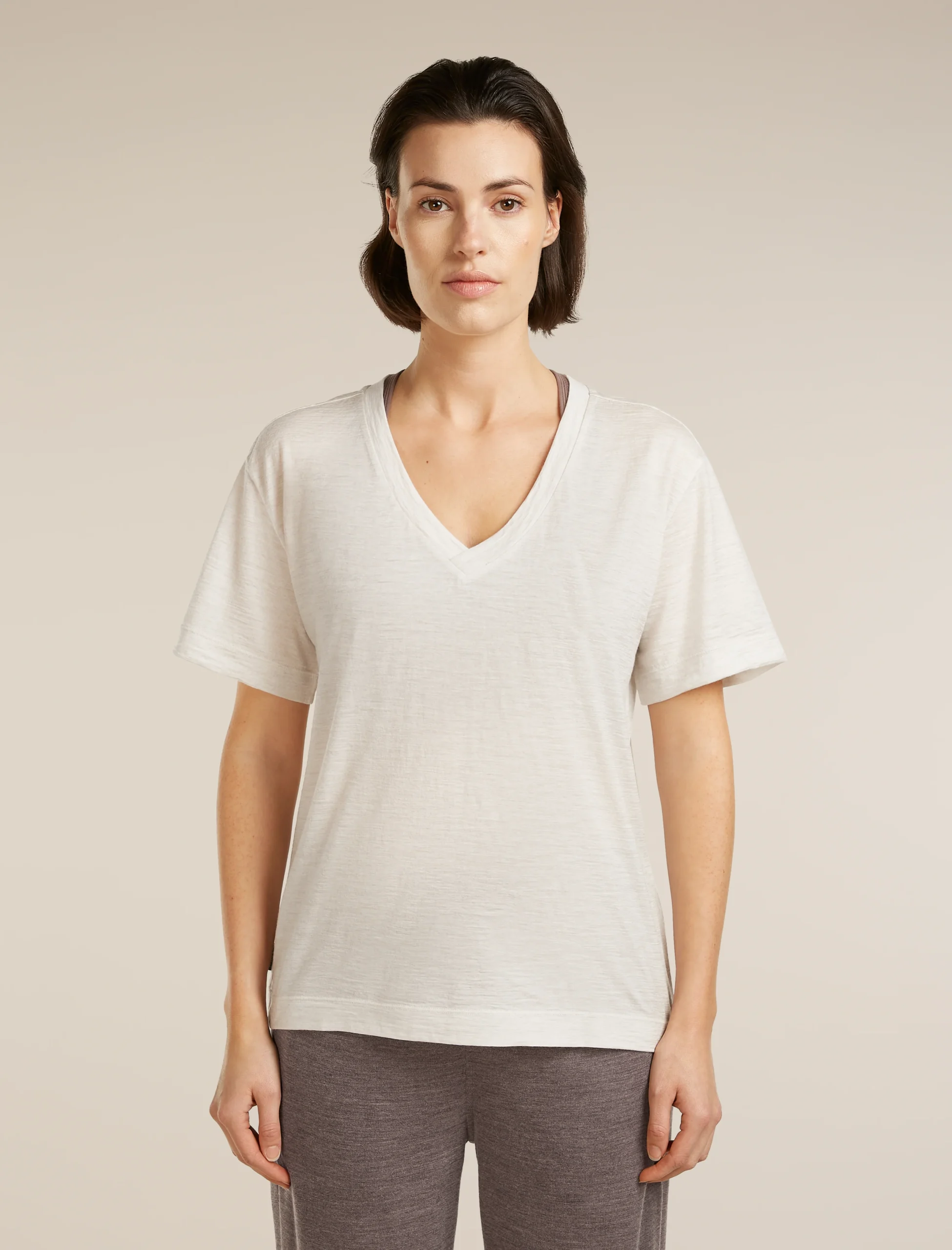 369-women-s-merino-150-tech-lite-short-sleeve-relaxed-v-neck-tee-1.webp Women's Merino 150 Tech Lite Short Sleeve Relaxed V Neck Tee