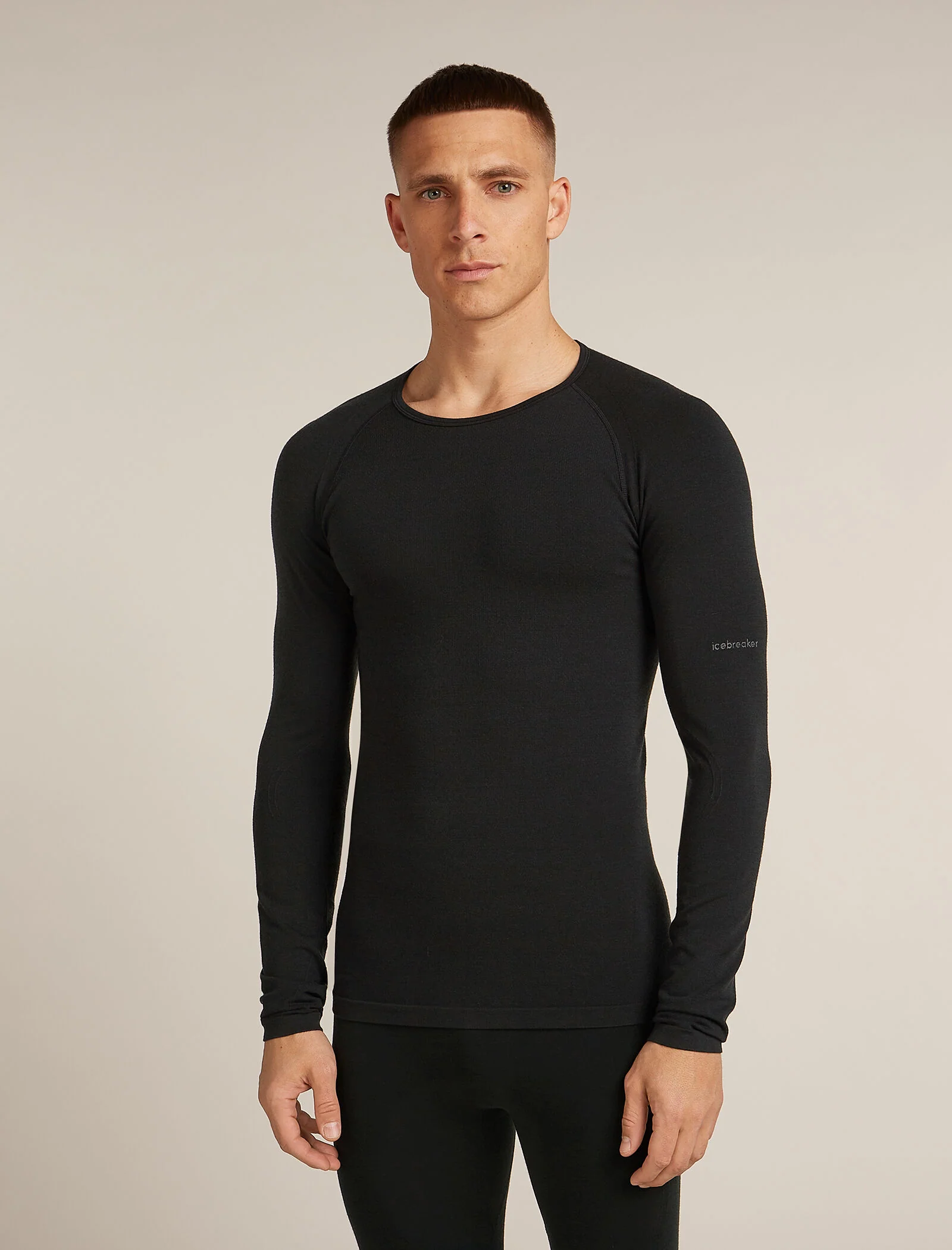 3792-men-s-merino-blend-260-zoneknittm-seamless-long-sleeve-crewe-thermal-top-1.webp Men's Merino Blend 260 ZoneKnit™ Seamless Long Sleeve Crewe Thermal Top