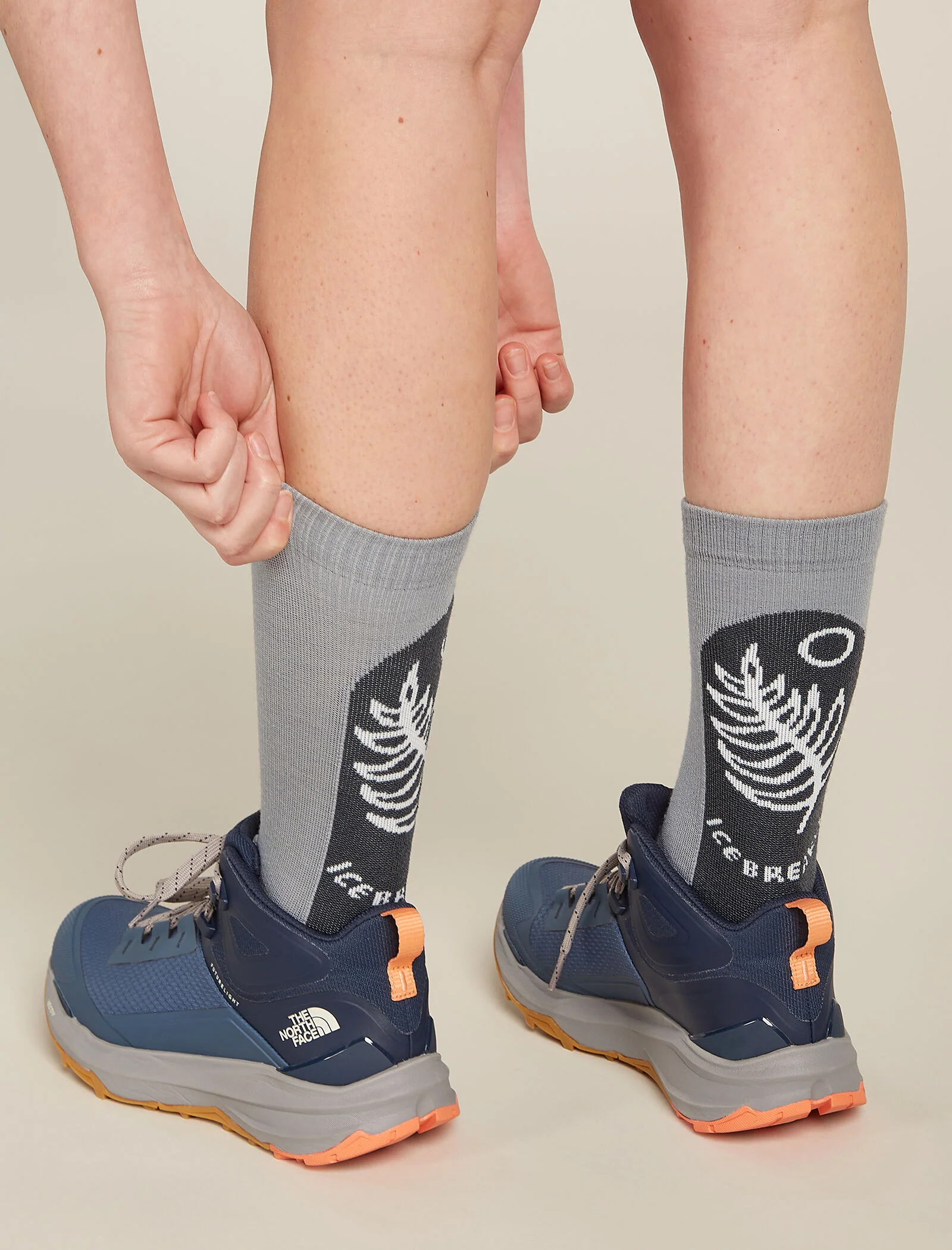 3824-alloy-obsidian-l-alloy-obsidian-l-variation-1.webp Women's Merino Hike+ Light Crew Socks Fresh Fern