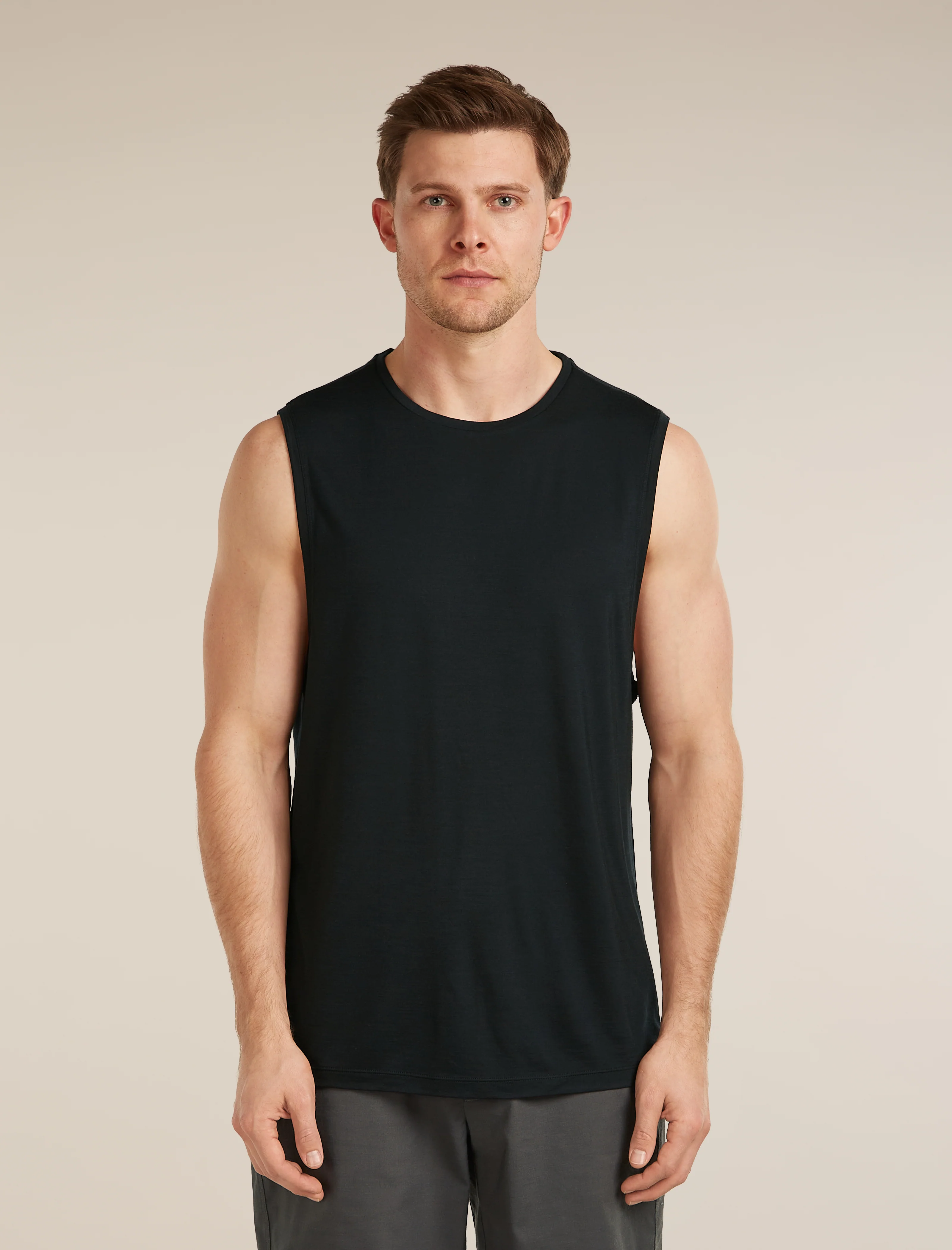 4124-men-s-merino-blend-125-cool-litetm-sphere-tank-1.webp Men's Merino Blend 125 Cool-Lite™ Sphere Tank