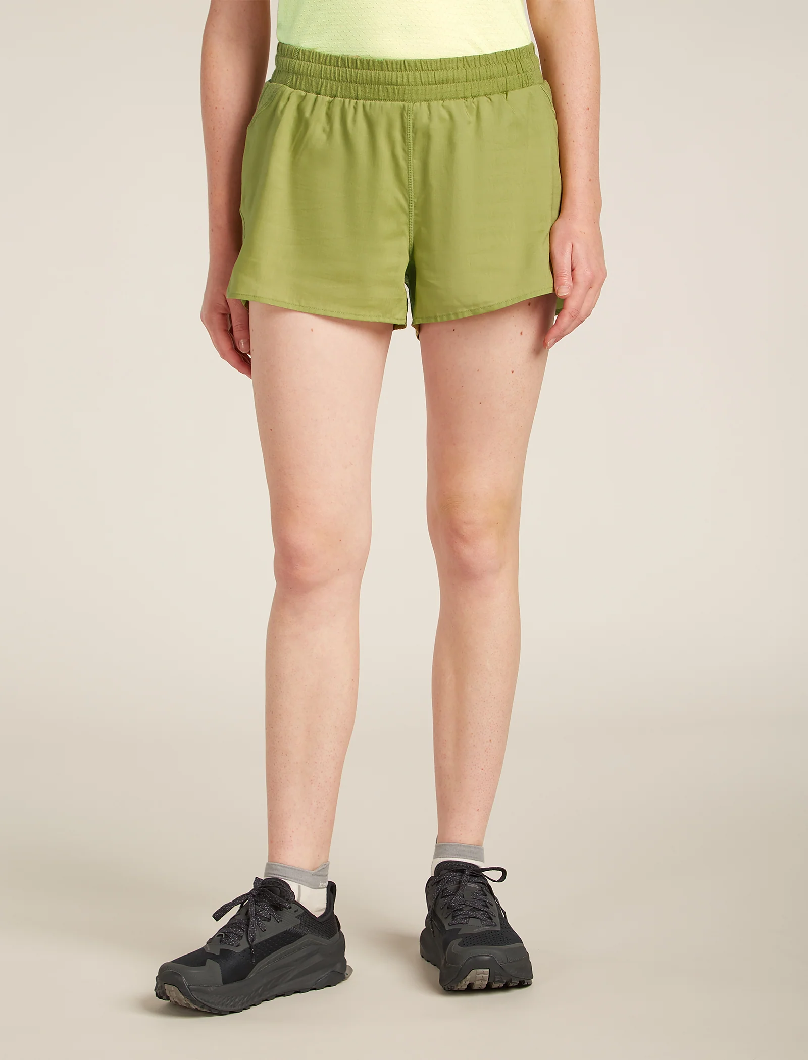 4201-women-s-merino-blend-125-zoneknittm-speed-3-shorts-1.webp Women's Merino Blend 125 ZoneKnit™ Speed 3" Shorts
