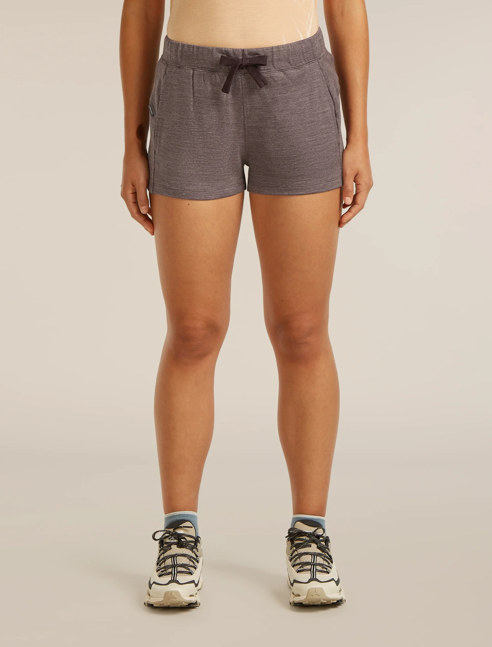 4272-women-s-merino-blend-200-crush-shorts-1.webp Women's Merino Blend 200 Crush Shorts