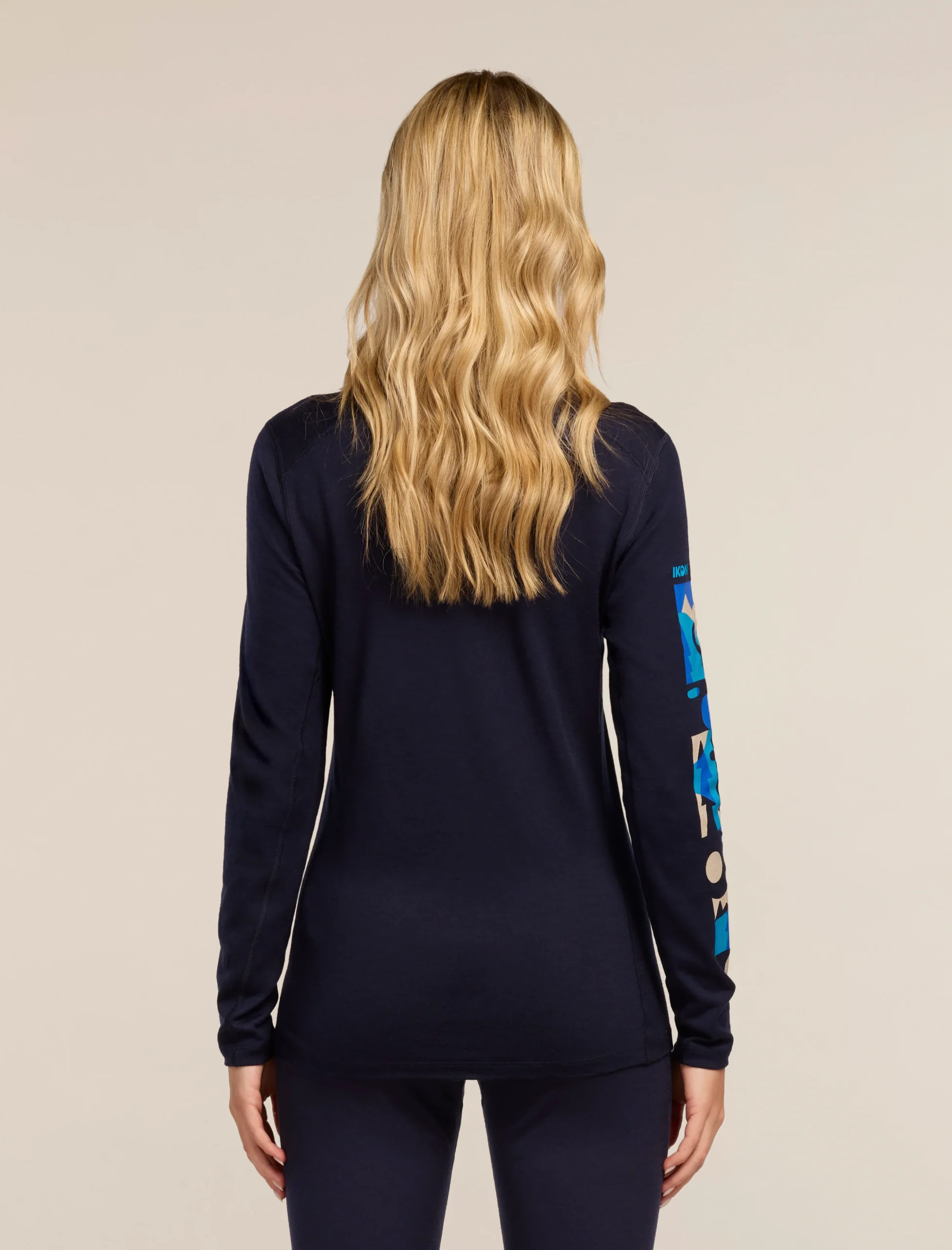 4298-women-s-merino-200-oasis-long-sleeve-crewe-ikon-pass-2.webp Women's Merino 200 Oasis Long Sleeve Crewe Ikon Pass