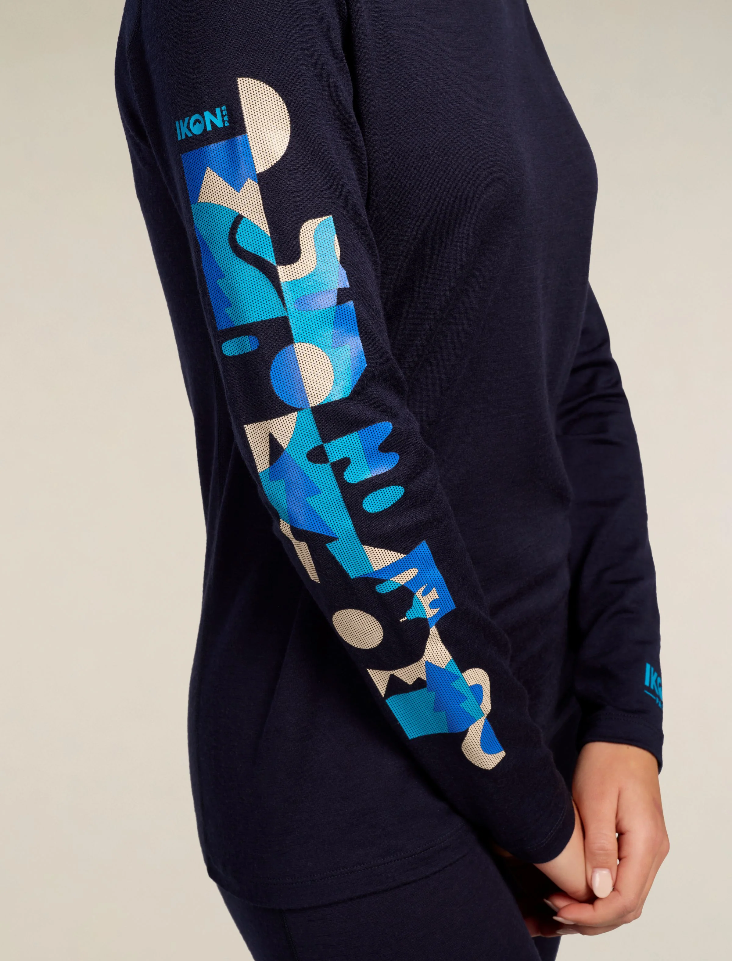 4298-women-s-merino-200-oasis-long-sleeve-crewe-ikon-pass-4.webp Women's Merino 200 Oasis Long Sleeve Crewe Ikon Pass