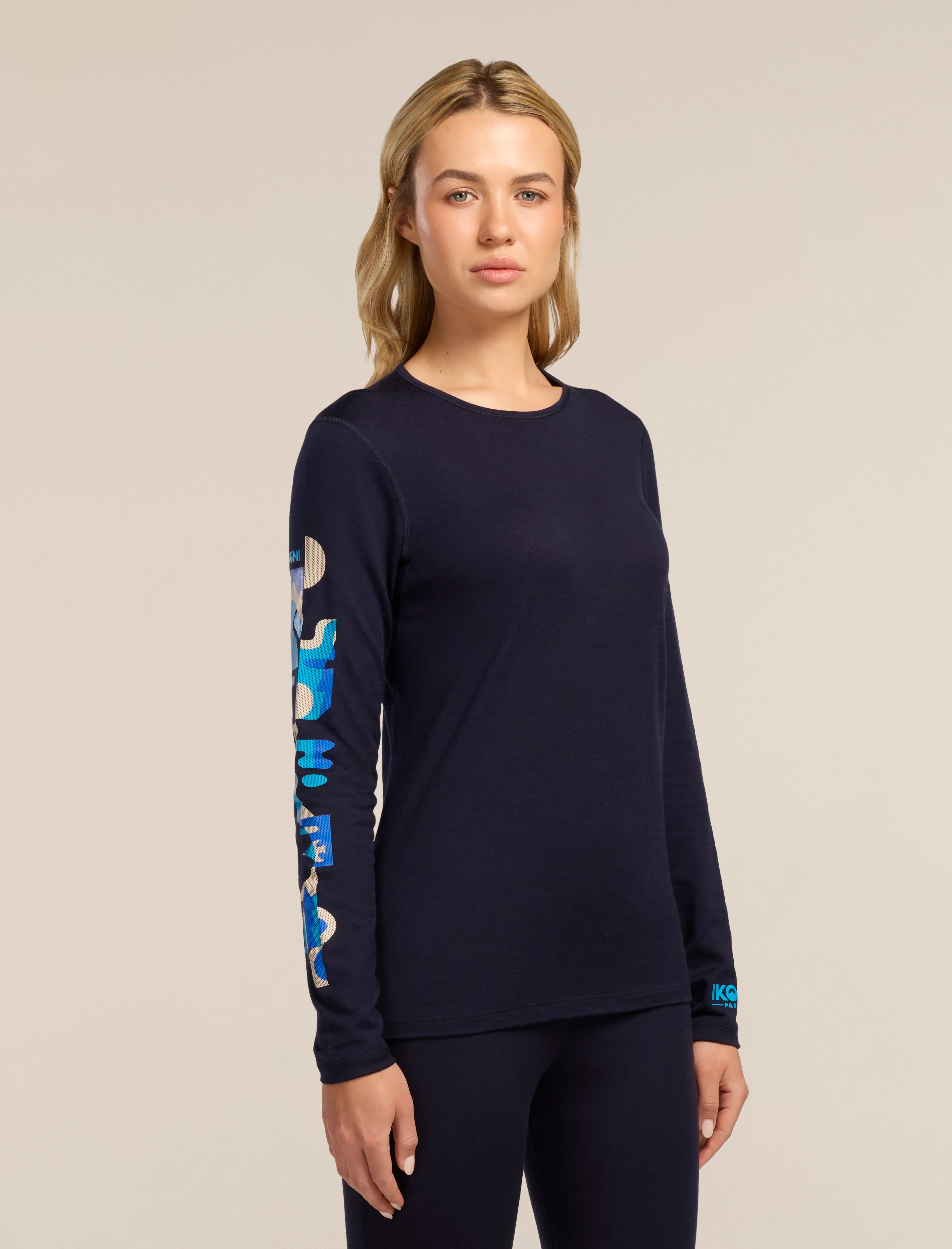 4299-midnight-navy-l-midnight-navy-l-variation-1.webp Women's Merino 200 Oasis Long Sleeve Crewe Ikon Pass