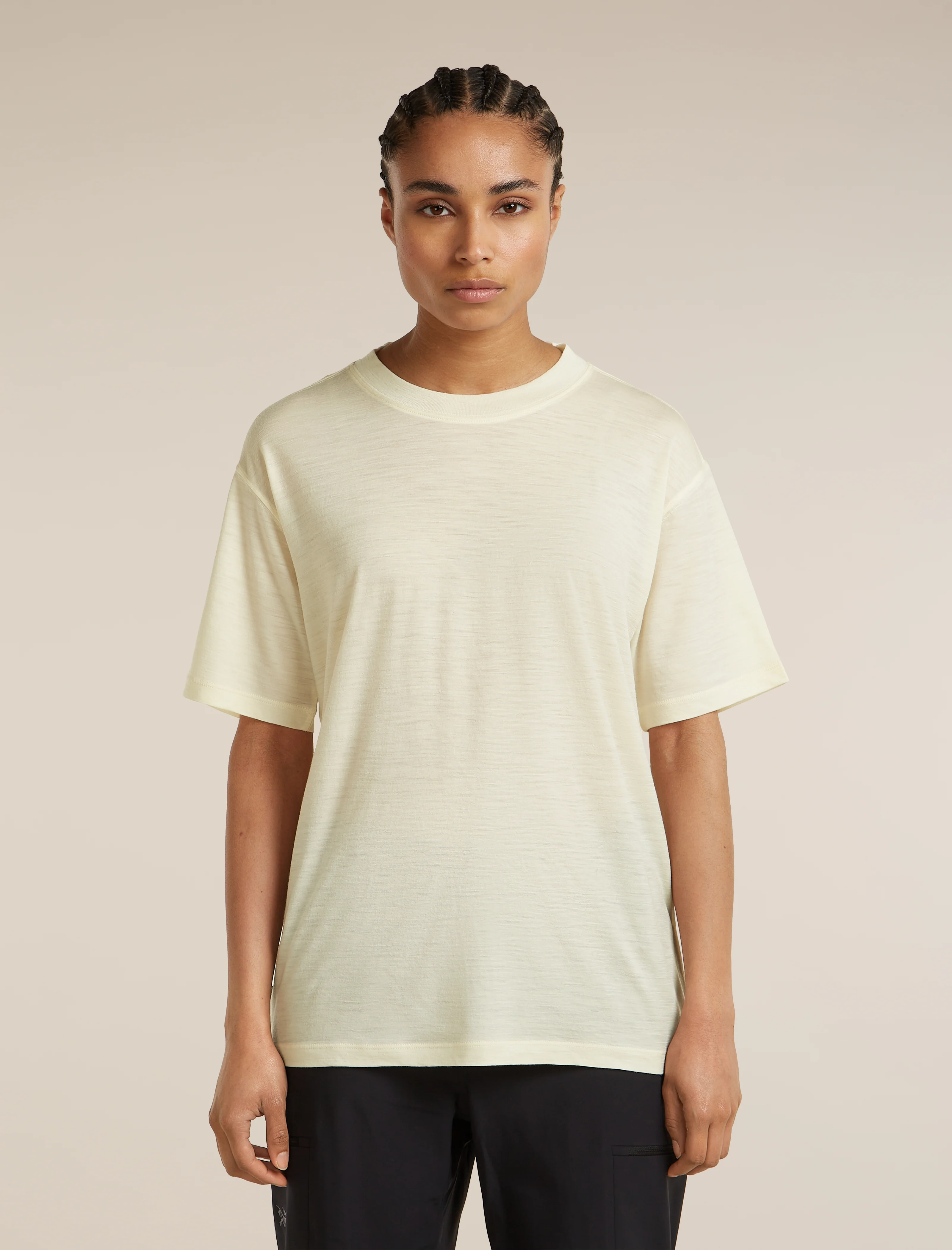 433-women-s-merino-150-tech-lite-short-sleeve-relaxed-tee-1.webp Women's Merino 150 Tech Lite Short Sleeve Relaxed Tee