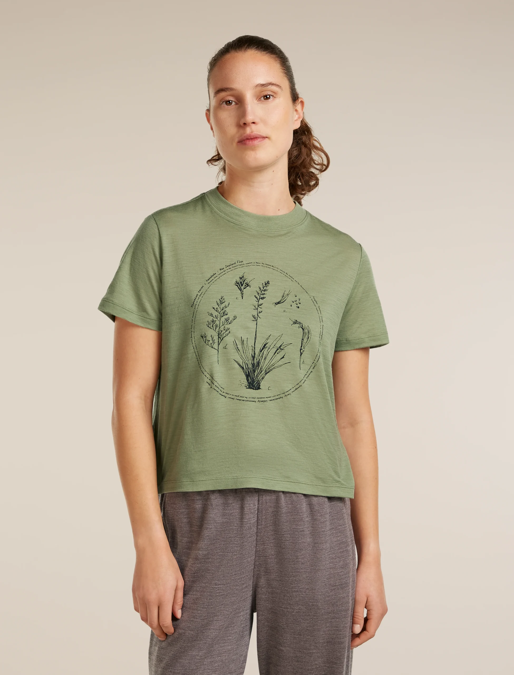 526-lichen-l-lichen-l-variation-1.webp Women's Merino 150 Tech Lite Short Sleeve Crop Tee Seed Story