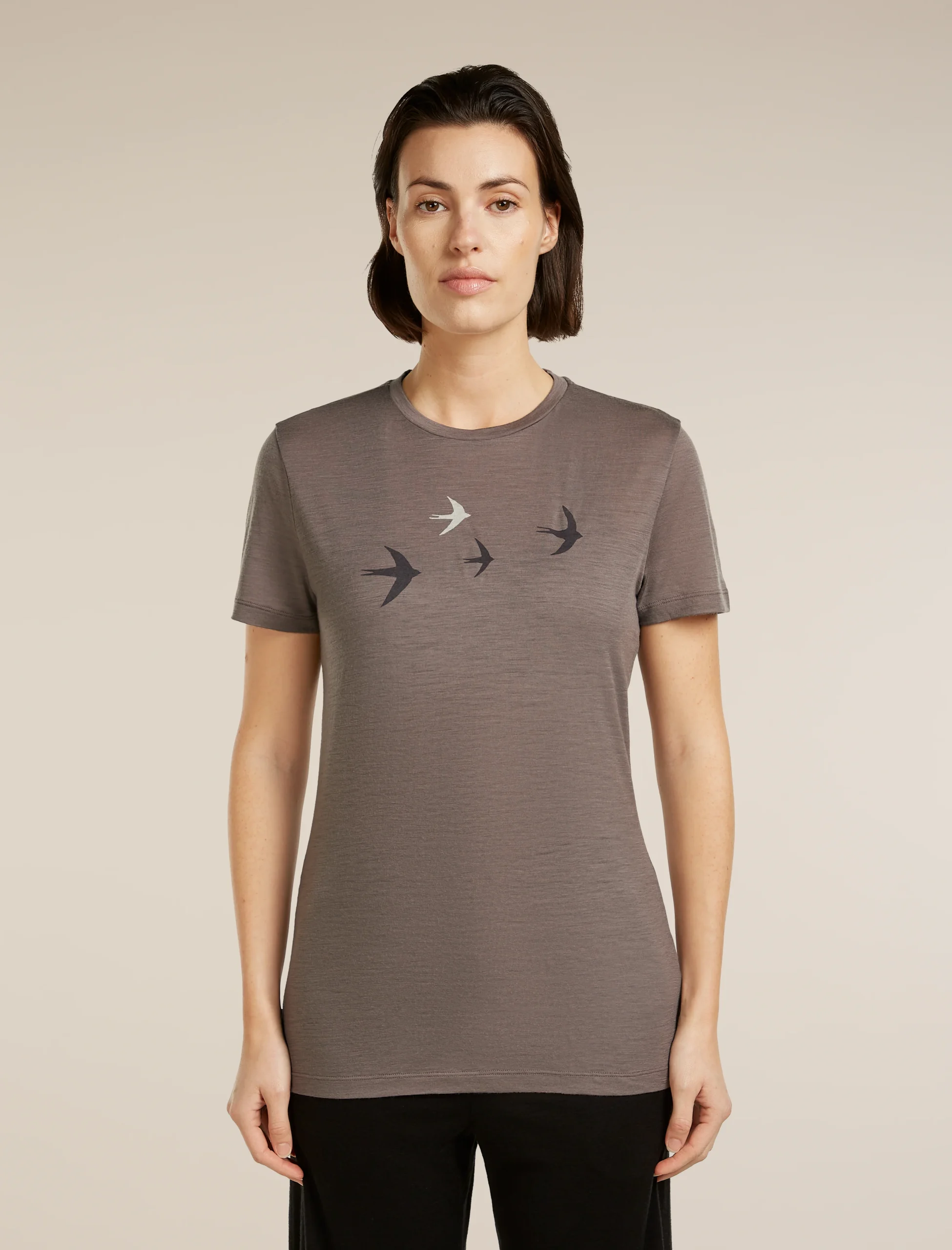 563-women-s-merino-150-tech-lite-short-sleeve-tee-bird-transit-1.webp Women's Merino 150 Tech Lite Short Sleeve Tee Bird Transit